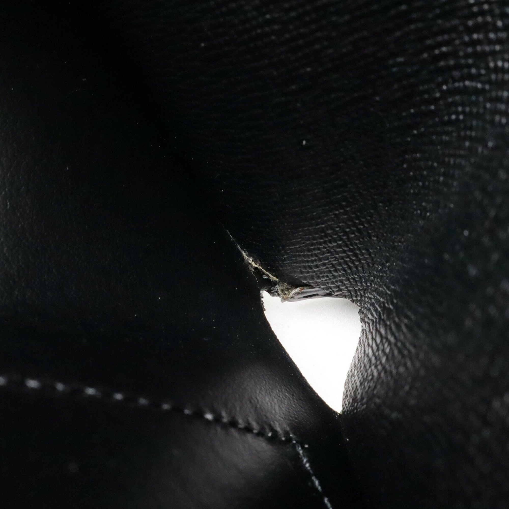 Louis Vuitton Noir Epi Leather Wallet (Bi-Fold) (Pre-Owned)