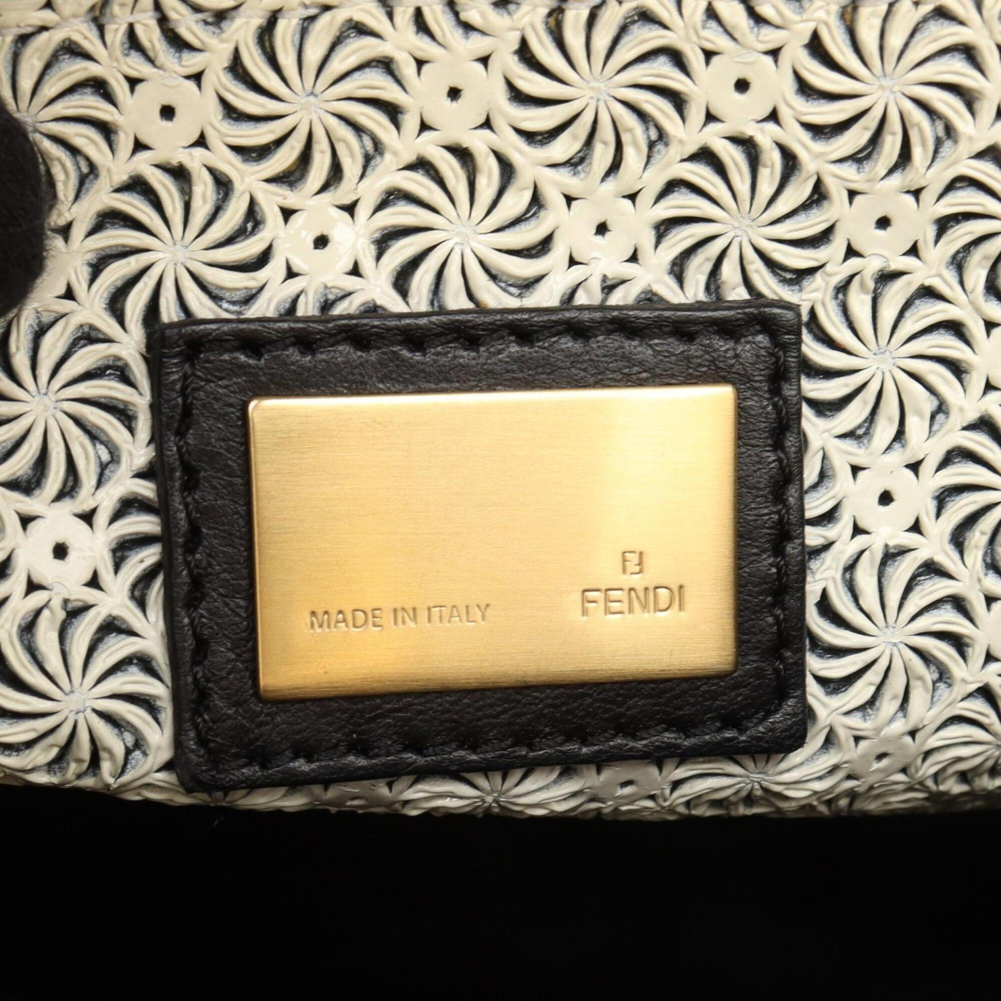 Fendi Ivory Patent Leather Handbag (Pre-Owned)