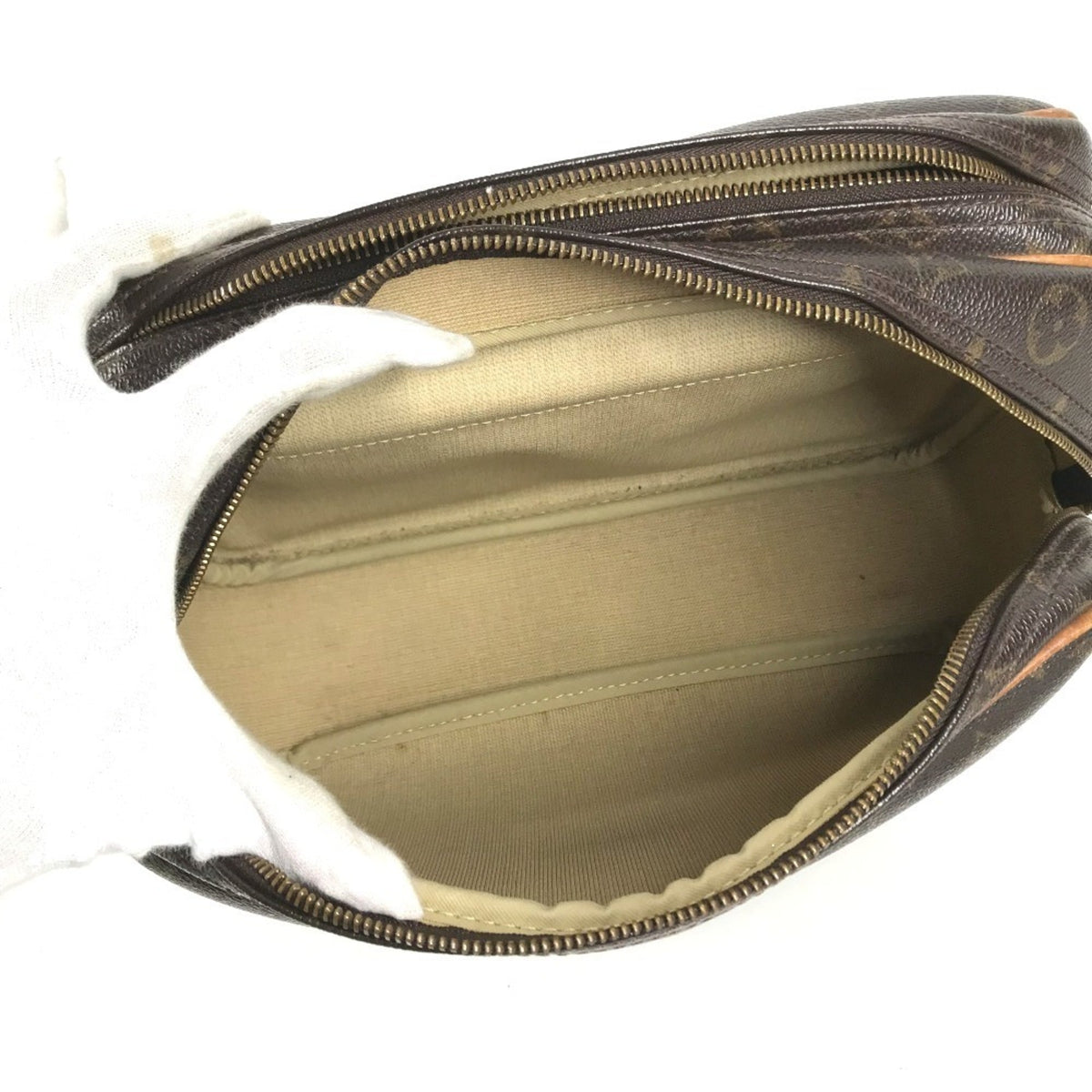 Louis Vuitton Brown Monogram Canvas Shoulder Bag (Pre-Owned)