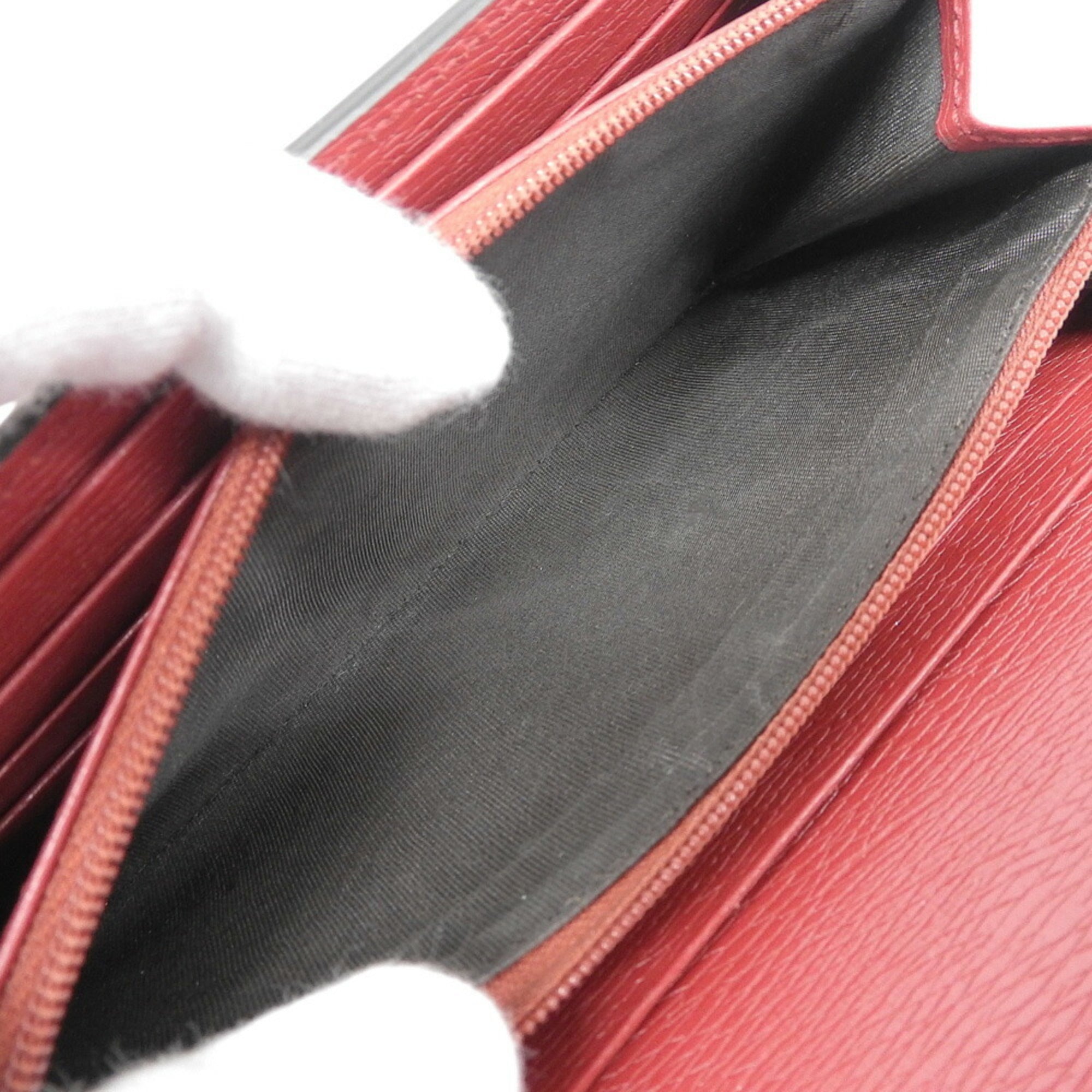 Gucci Red Color Leather Long Wallet (Bi-Fold) (Pre-Owned)
