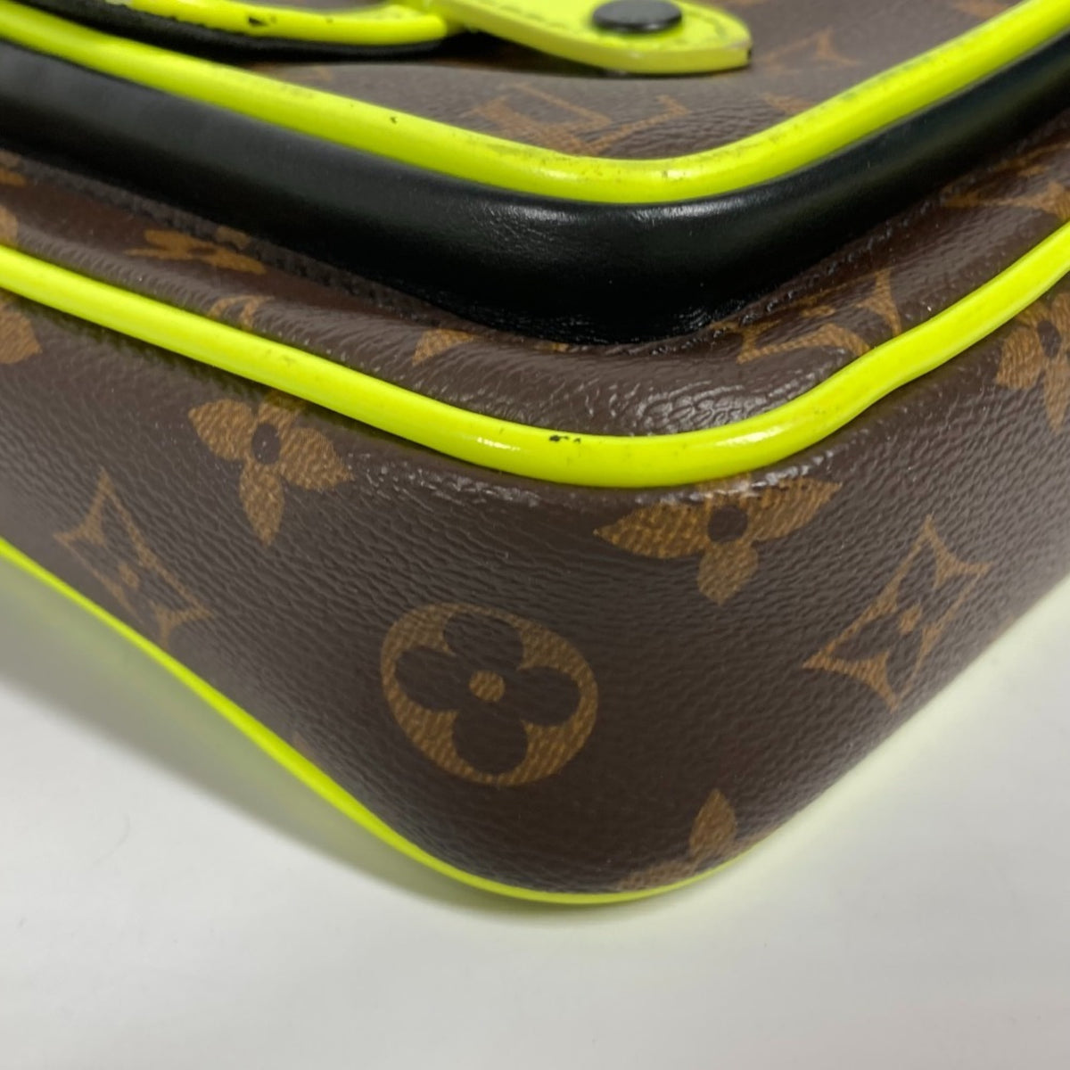 Louis Vuitton Brown Yellow Monogram Pochette Shoulder Bag (Pre-Owned)