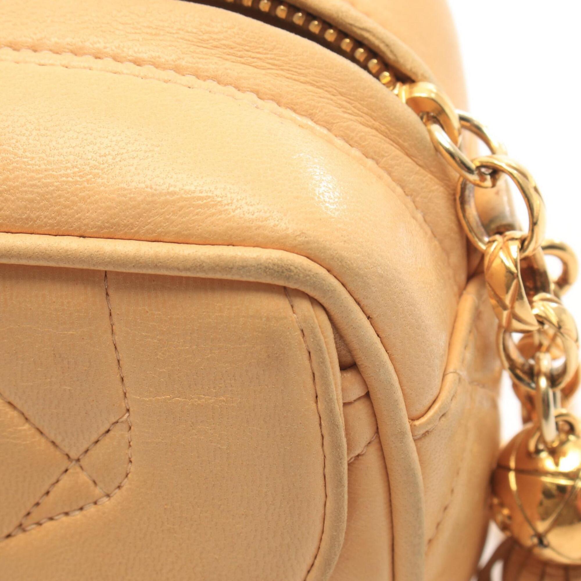 Chanel Beige Leather Handbag Shoulder Bag (Pre-Owned)