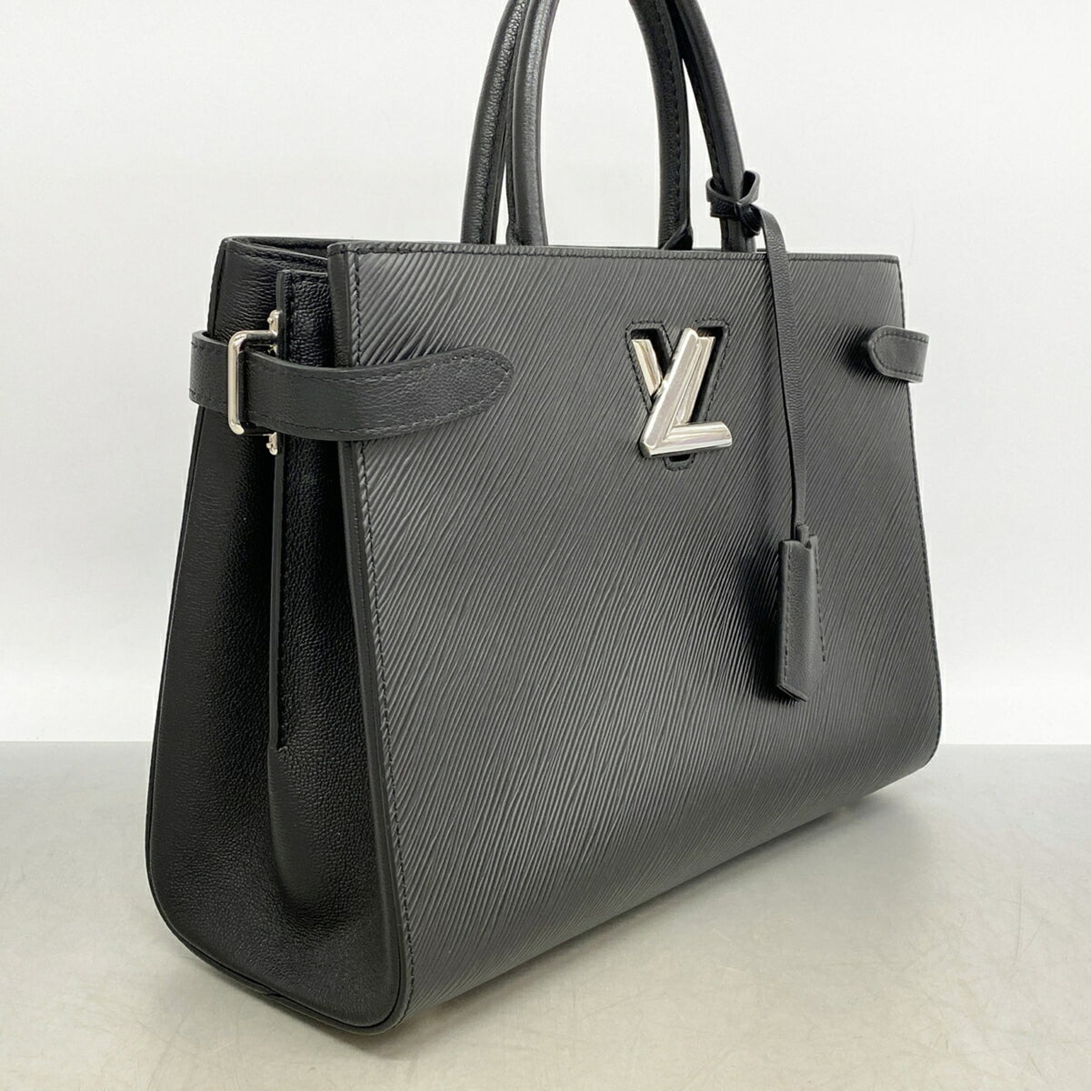 Louis Vuitton Noir Handbag (Pre-Owned)