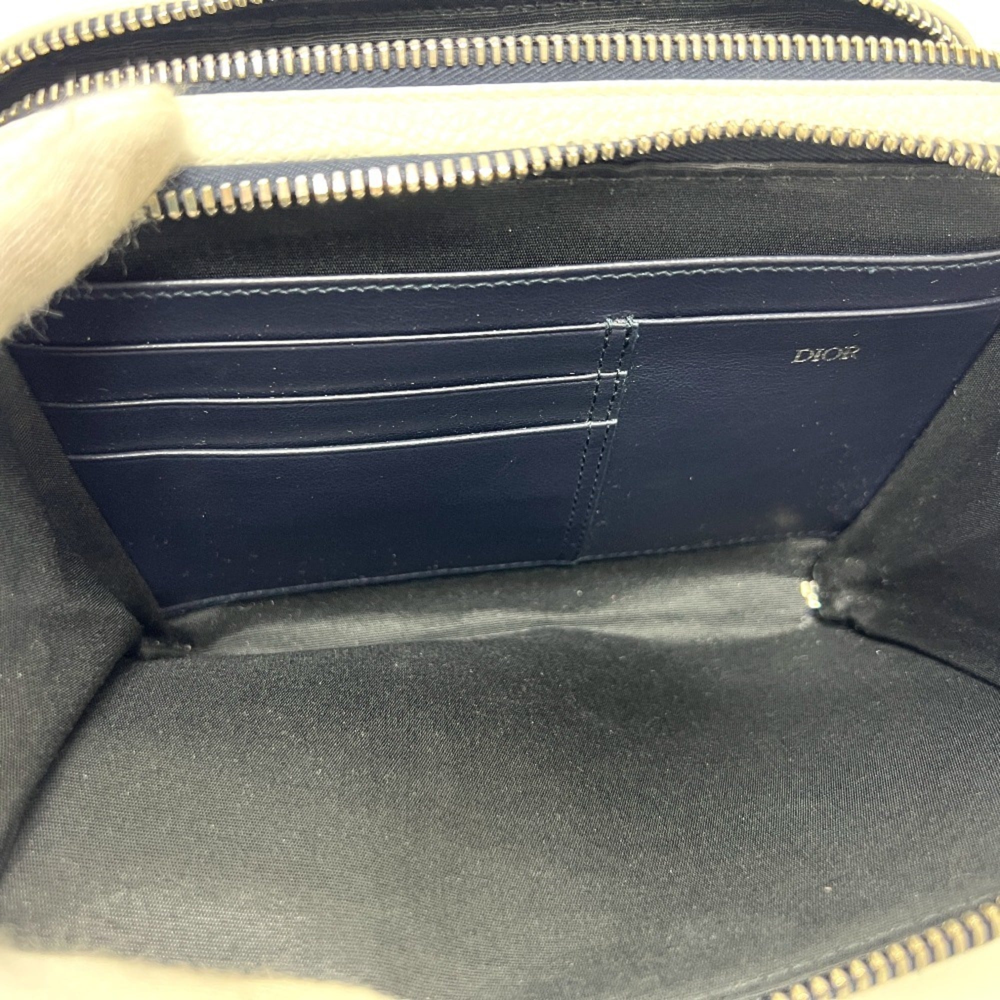 Christian Dior Navy White Leather Shoulder Bag (Pre-Owned)