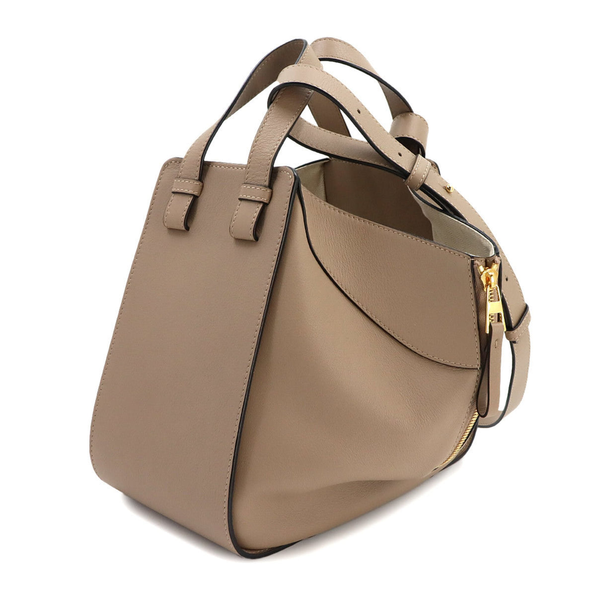 Loewe Sand Leather Handbag (Pre-Owned)