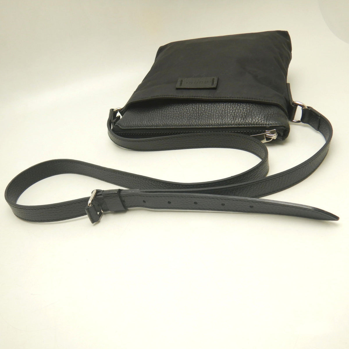 Gucci Black Nylon Leather Shoulder Bag (Pre-Owned)