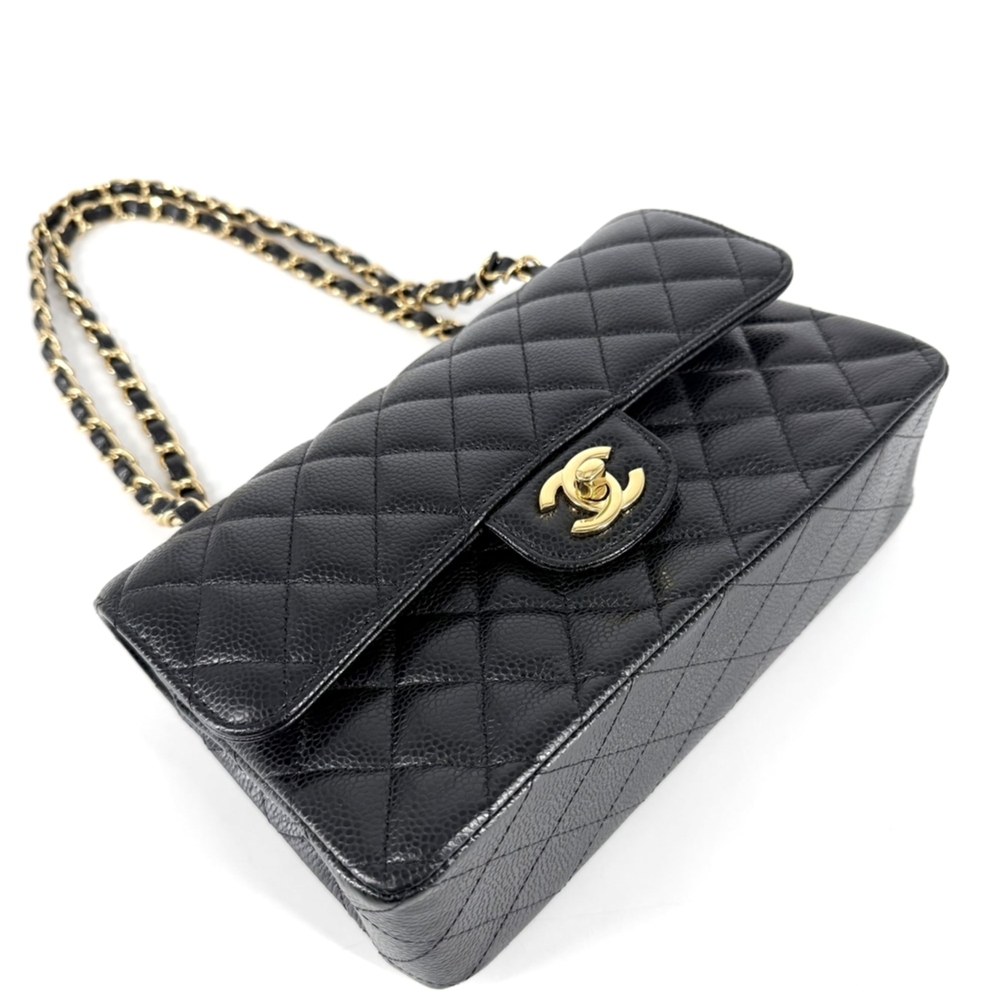 Chanel Matelasse Black Grained Calfskin Shoulder Bag (Pre-Owned)