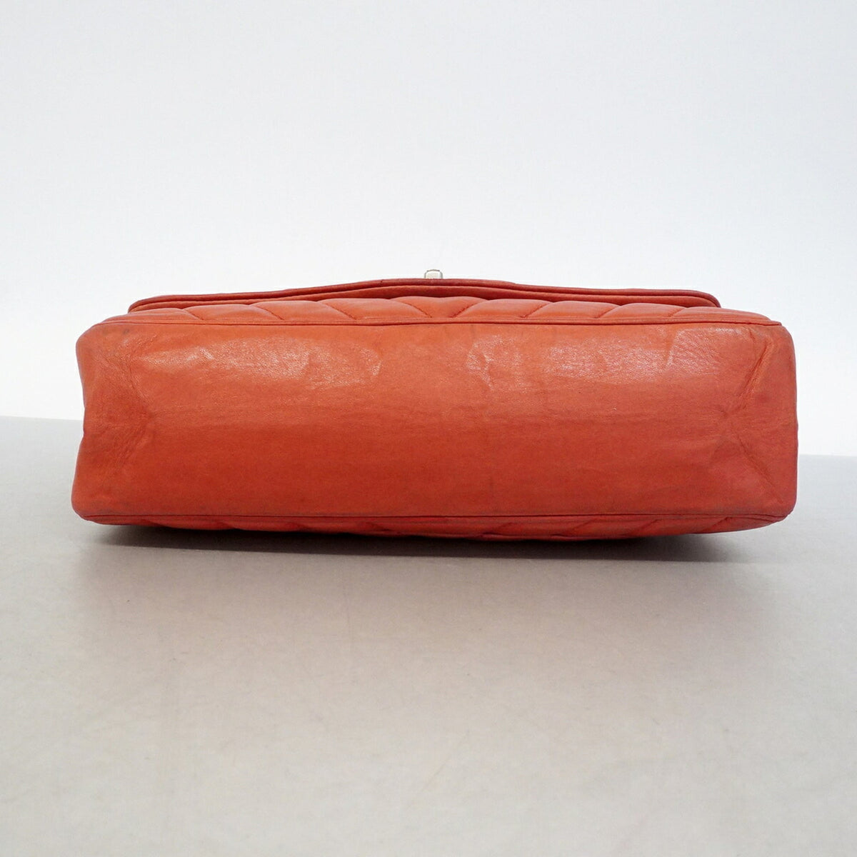 Chanel Red Color Leather Shoulder Bag (Pre-Owned)