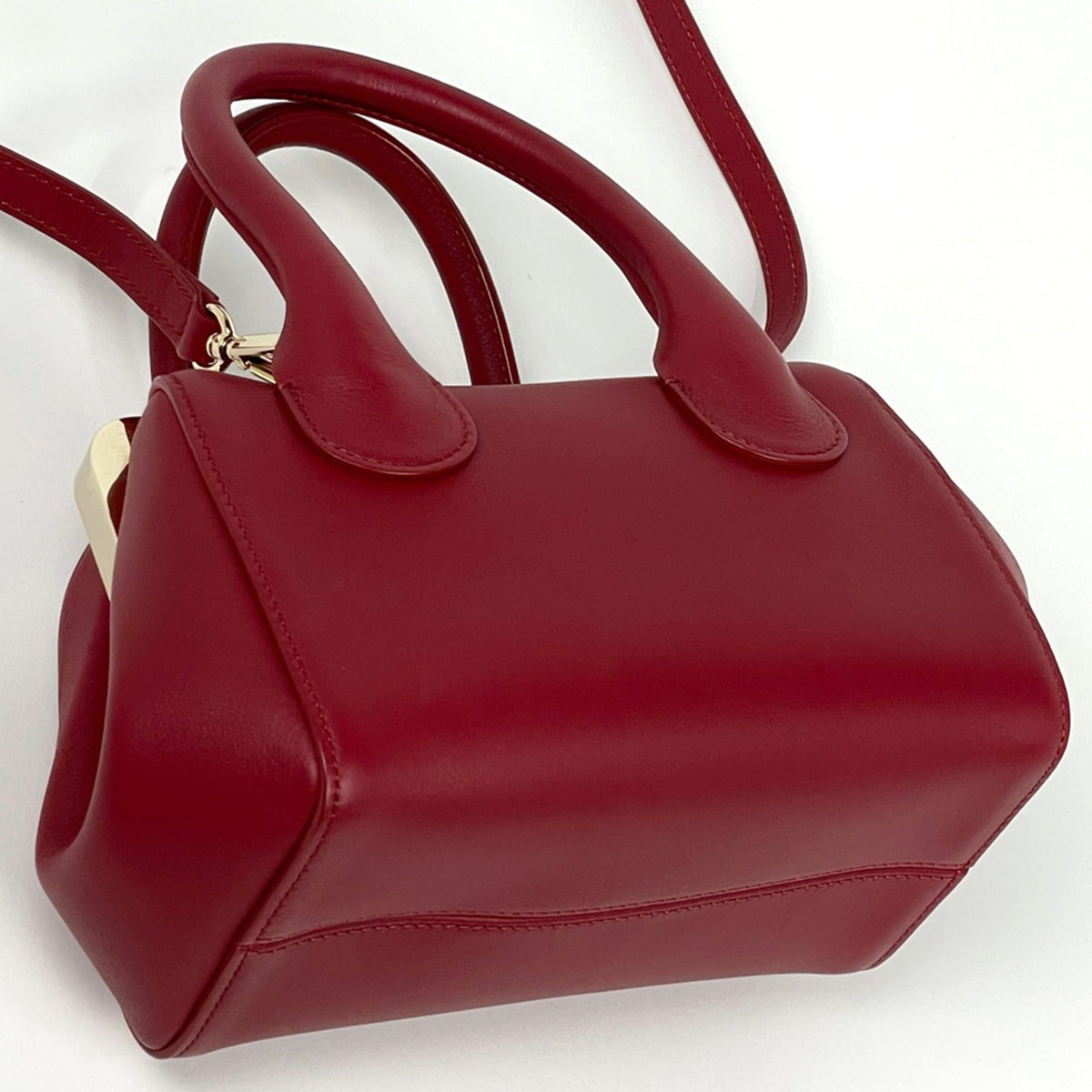 Chloé Red Color Leather Handbag (Pre-Owned)