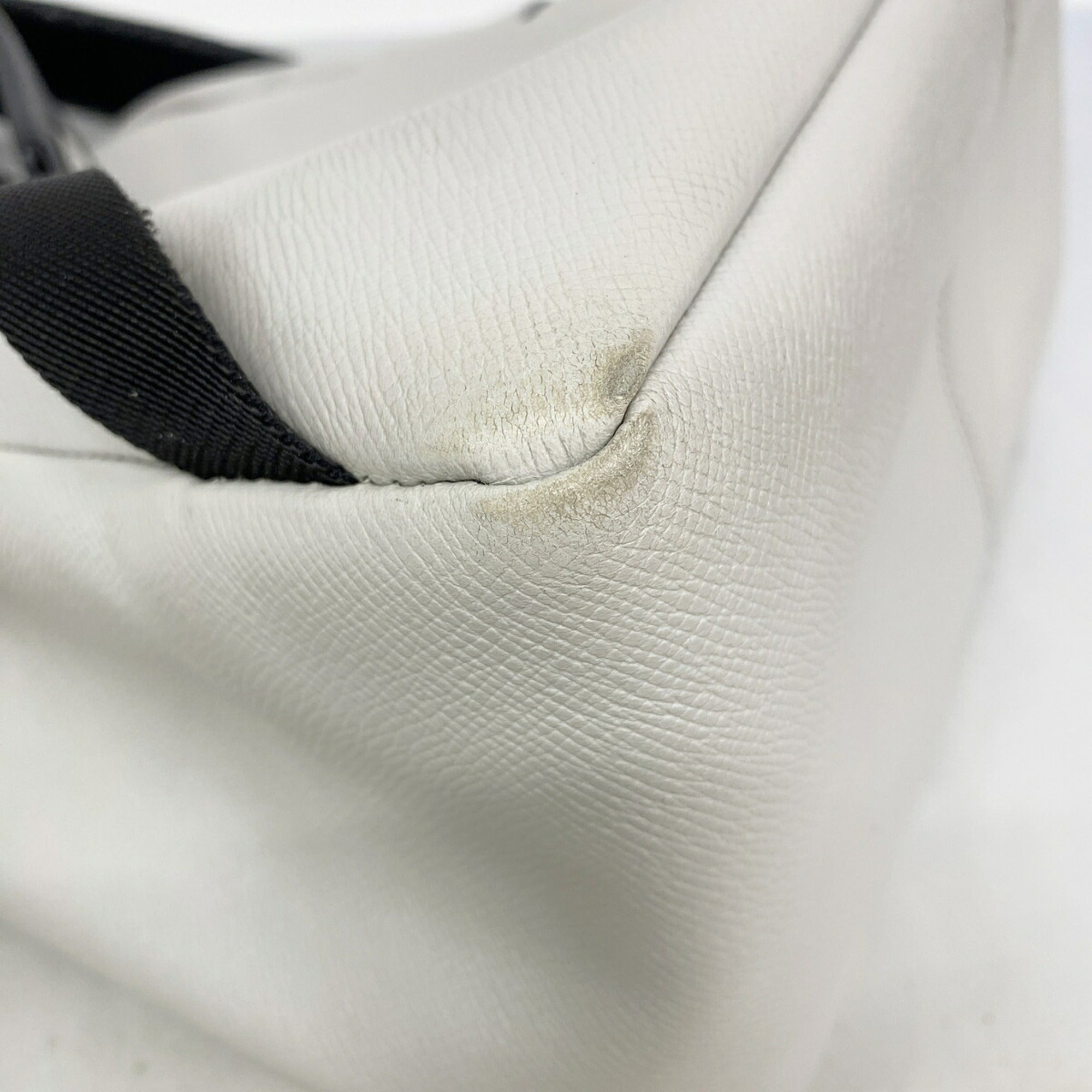 Louis Vuitton Blanc Backpack (Pre-Owned)