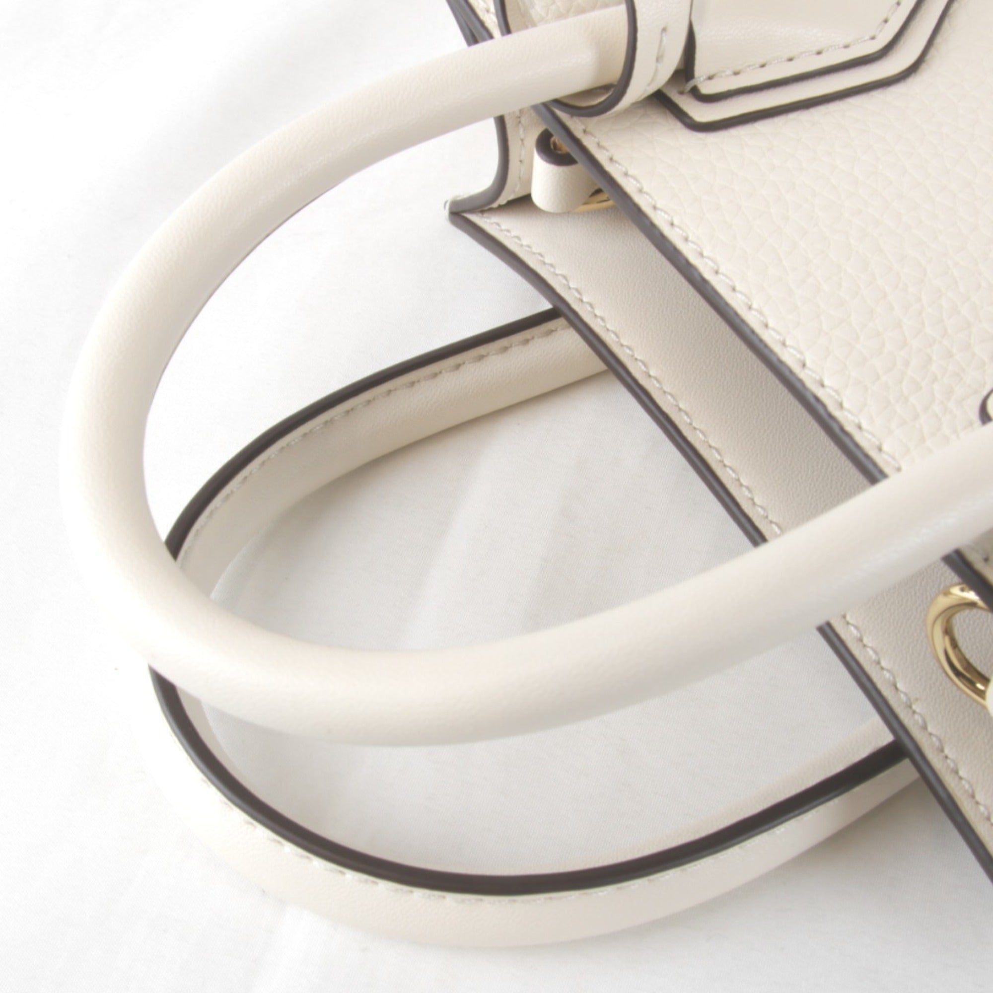 Michael Kors White Leather Shoulder Bag (Pre-Owned)