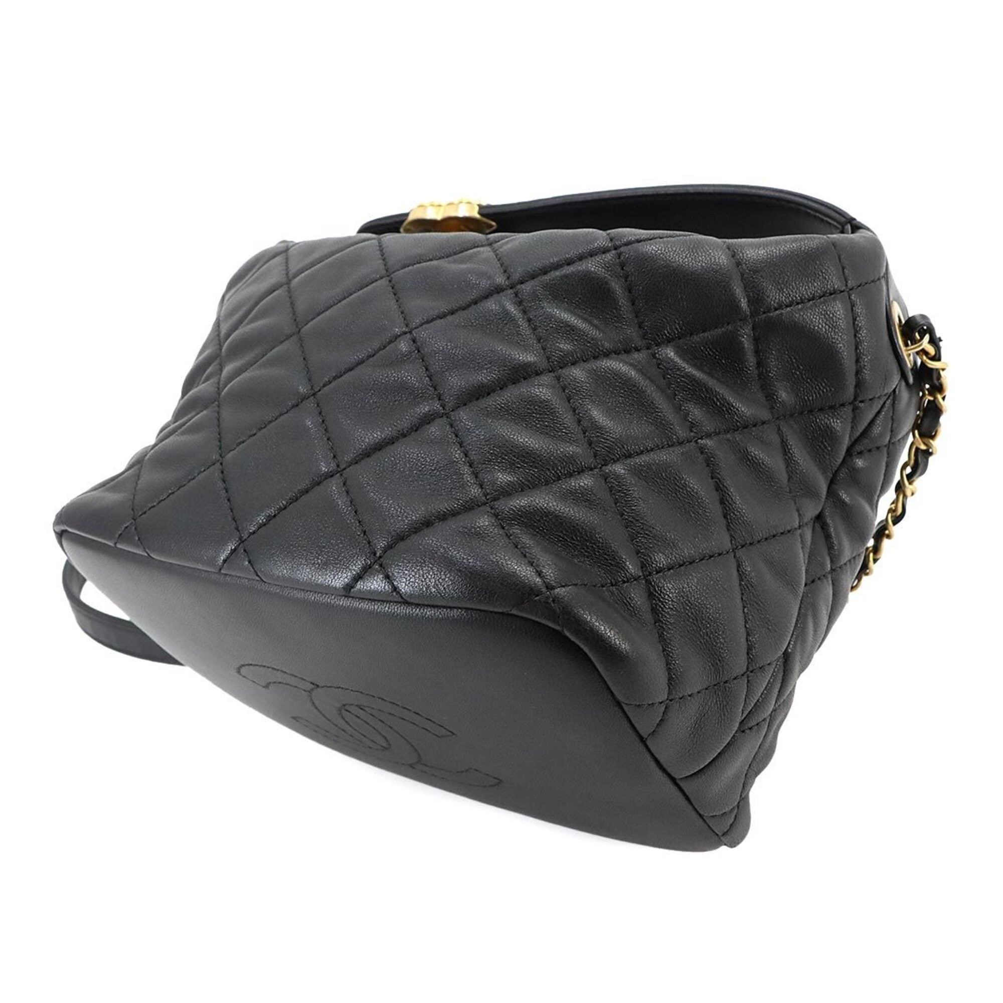 Chanel Matelasse Black Leather Handbag Shoulder Bag (Pre-Owned)