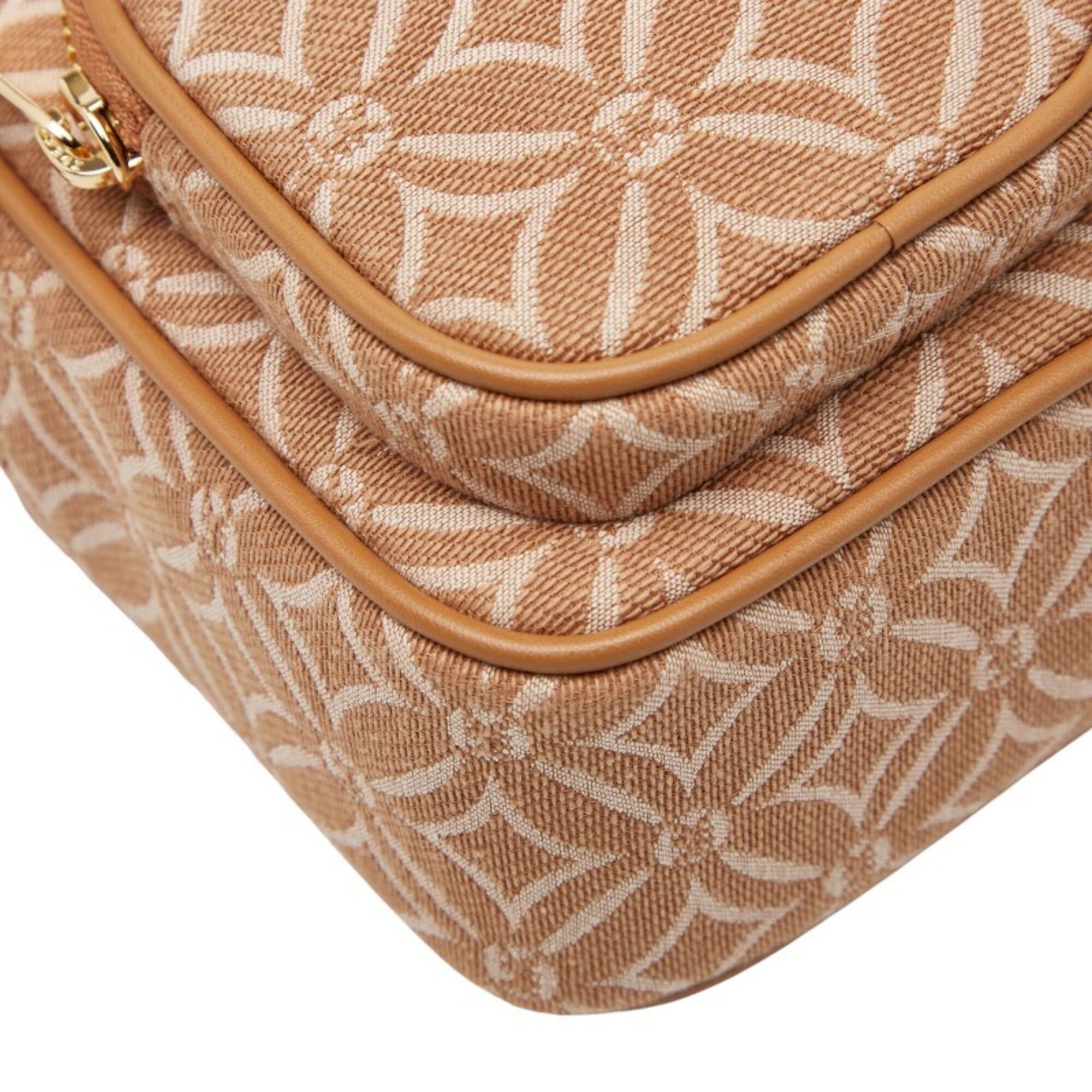 Michael Kors Brown Canvas Leather Pouch Shoulder Bag (Pre-Owned)