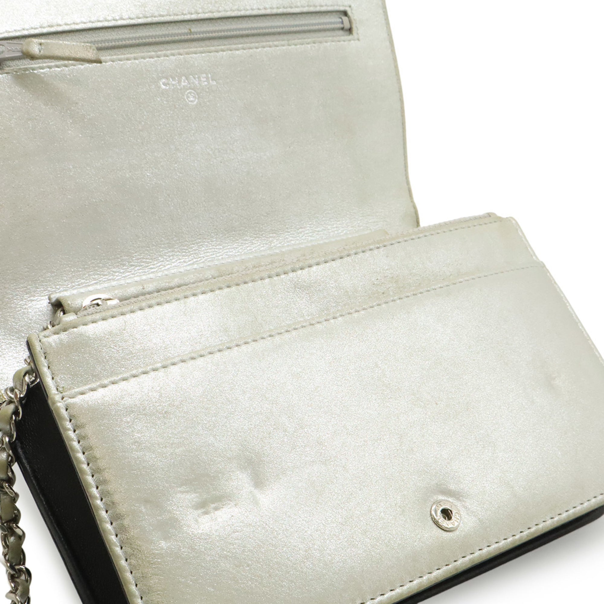Chanel Black Metallic Silver Leather Chain/Shoulder Wallet (Pre-Owned)