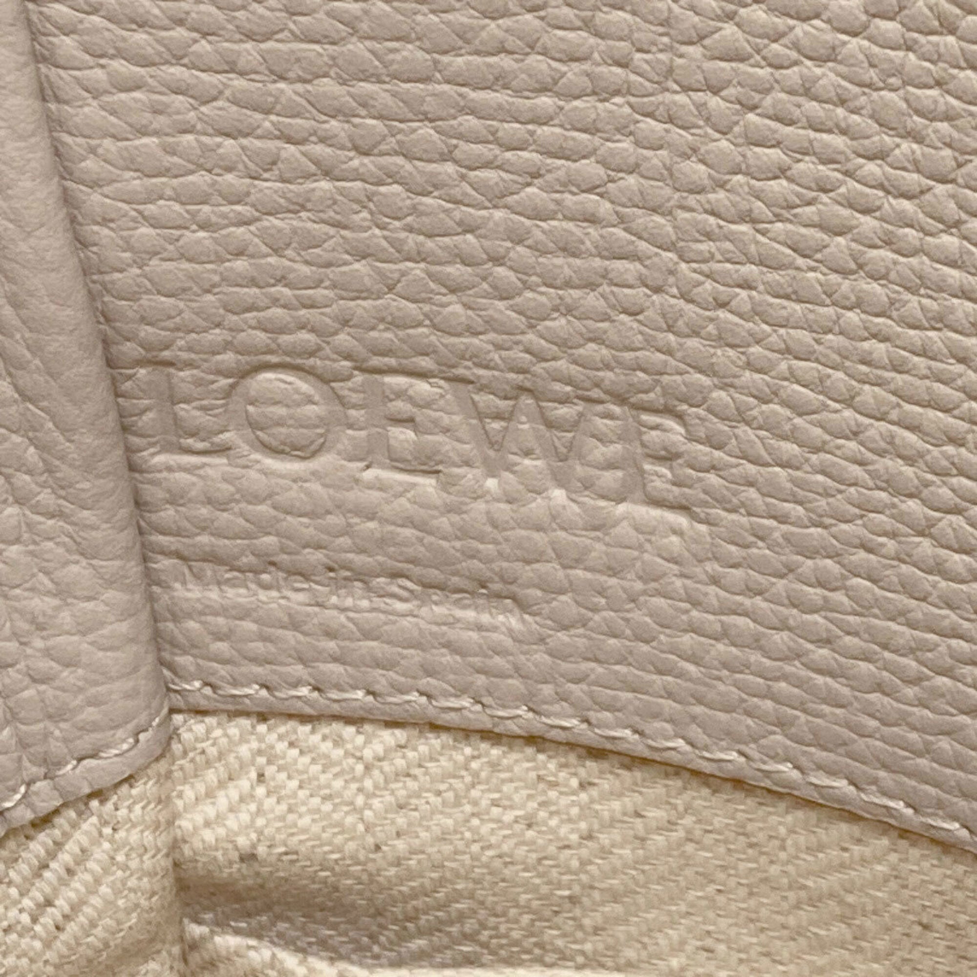 Loewe Beige Leather Handbag (Pre-Owned)