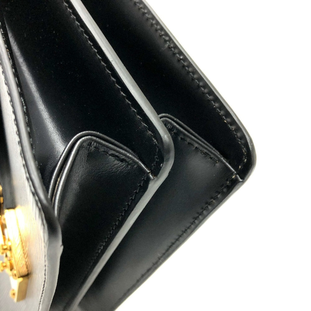 Louis Vuitton Black Epi Leather Handbag (Pre-Owned)