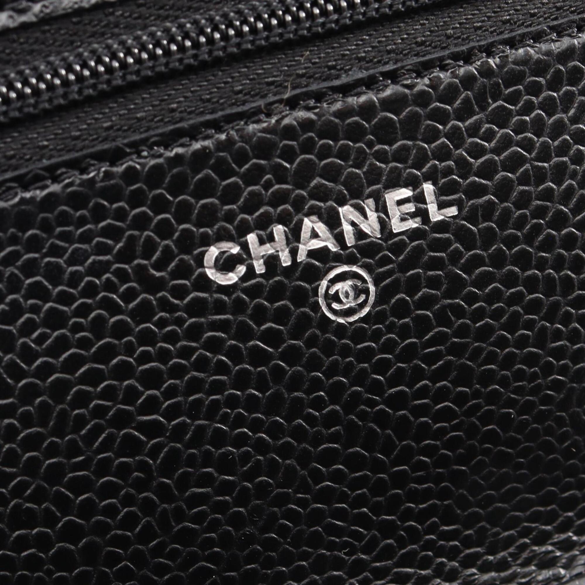 Chanel Black Grained Calfskin Handbag Shoulder Bag (Pre-Owned)