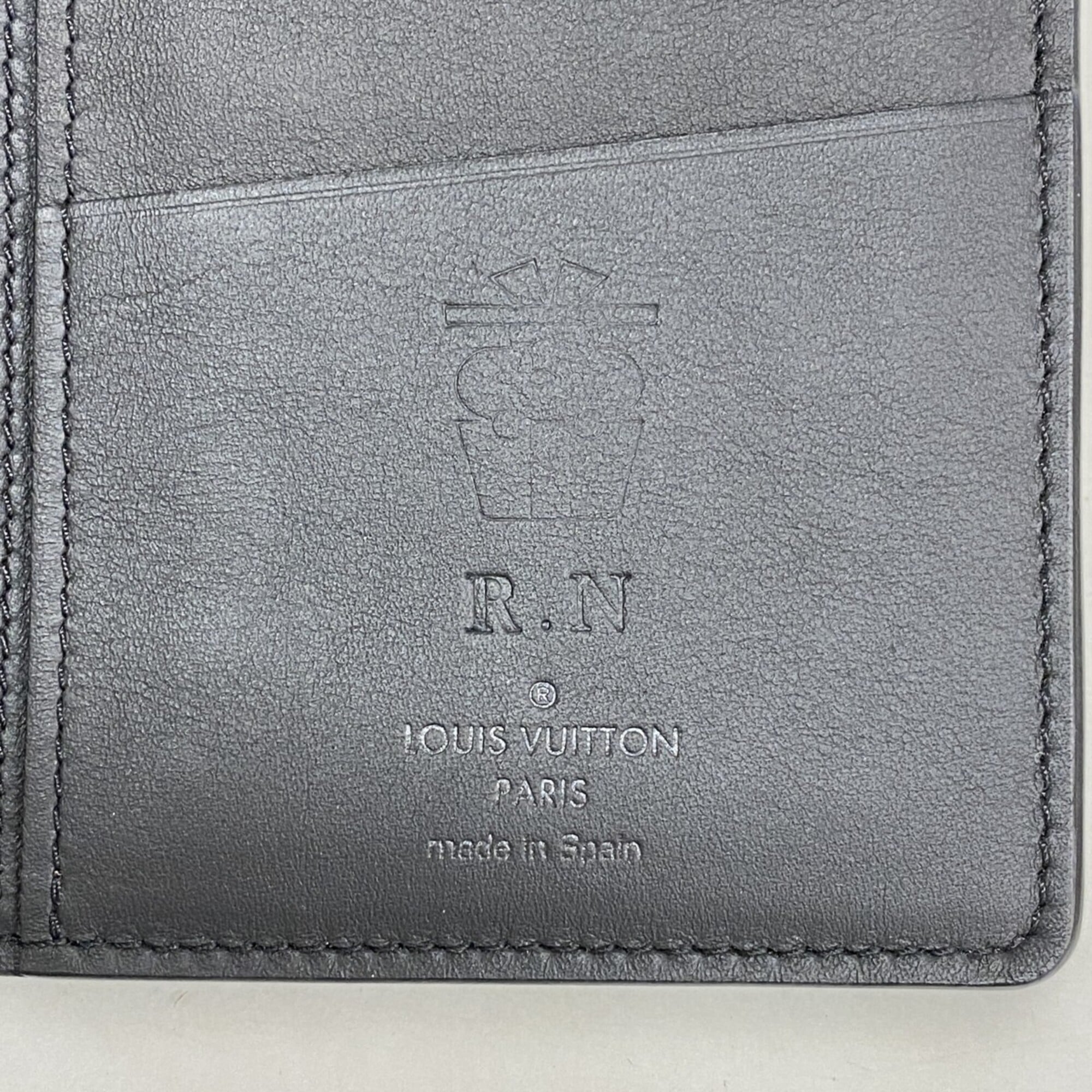 Louis Vuitton Black Long Wallet (Bi-Fold) (Pre-Owned)