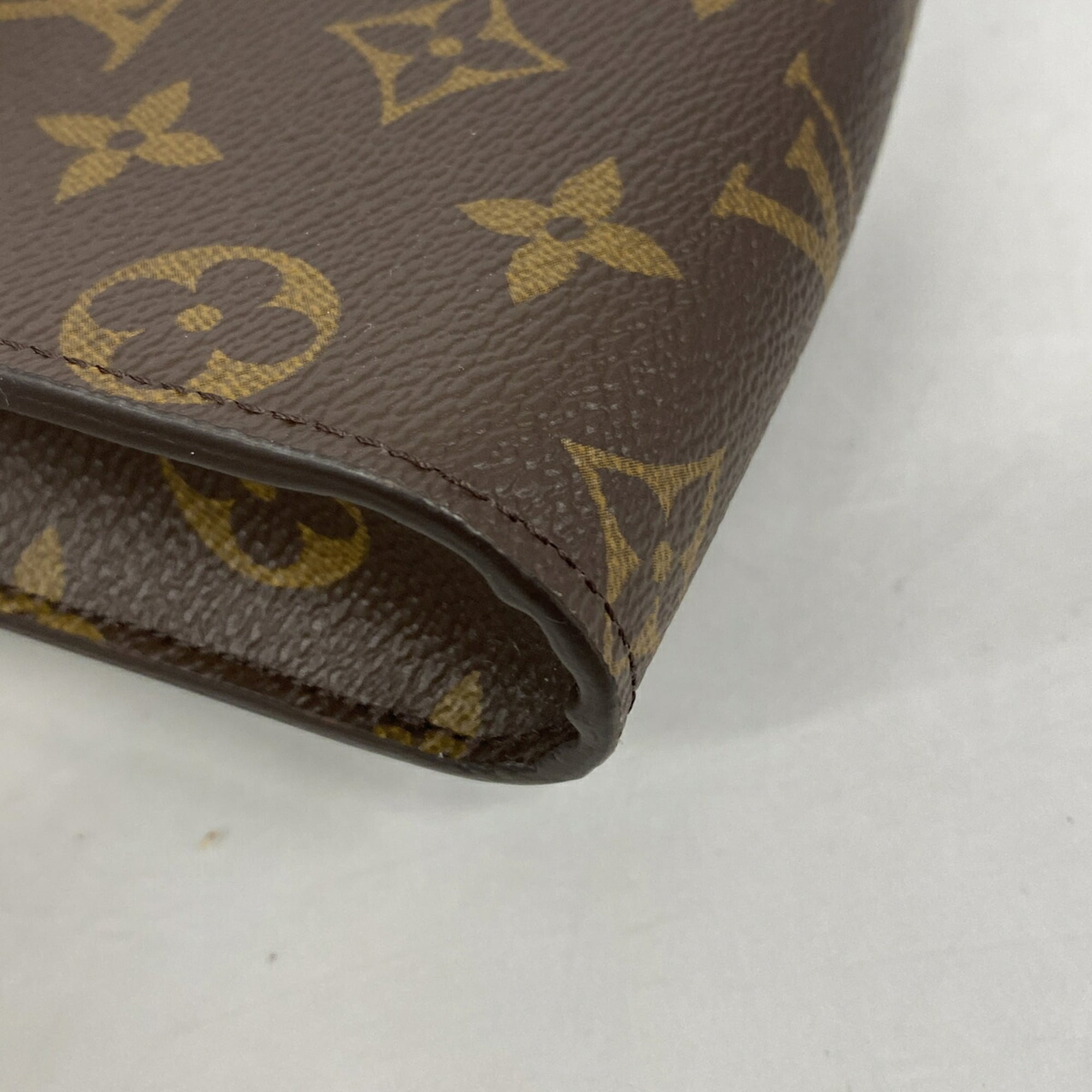 Louis Vuitton Brown Shoulder Bag (Pre-Owned)