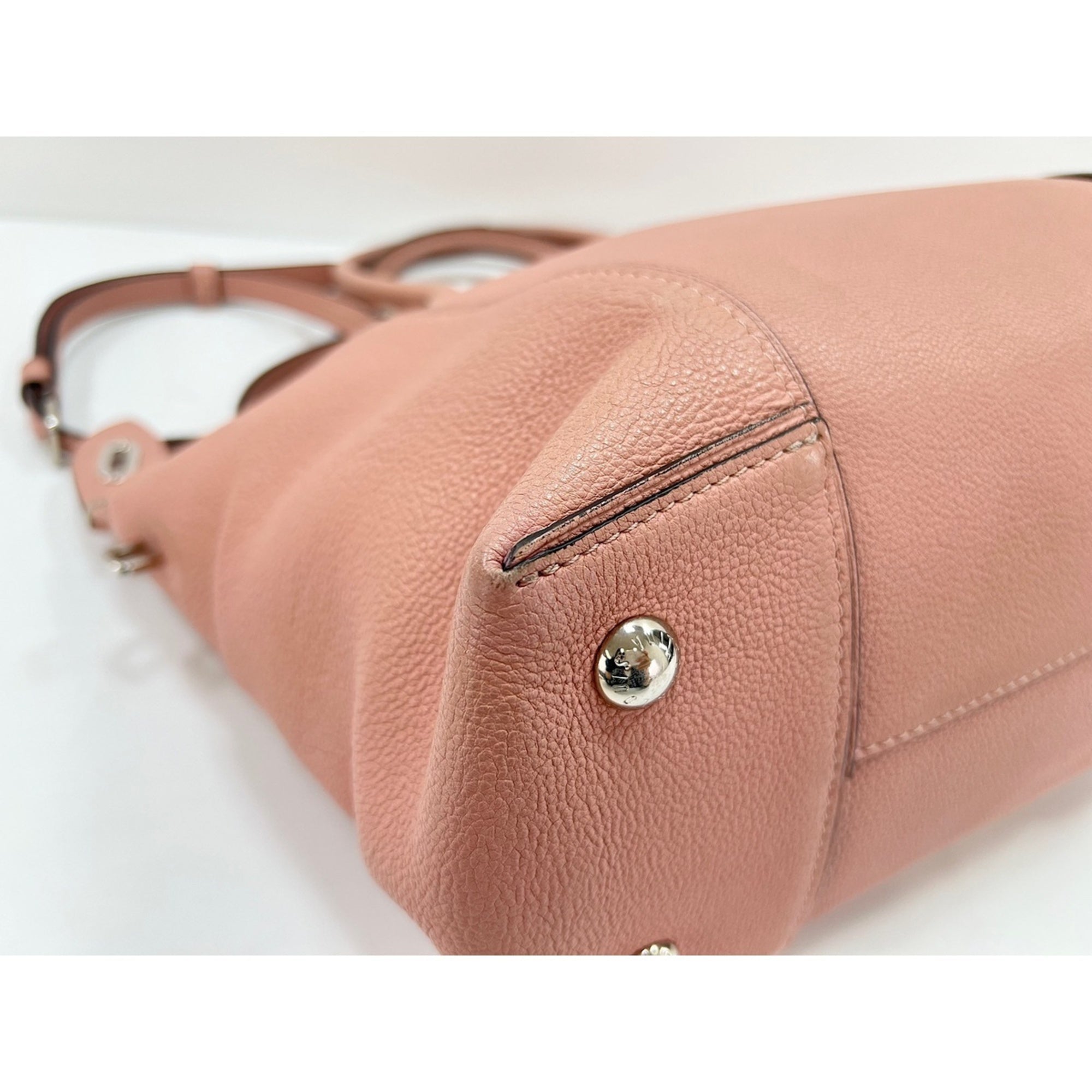 Louis Vuitton Pink Handbag (Pre-Owned)