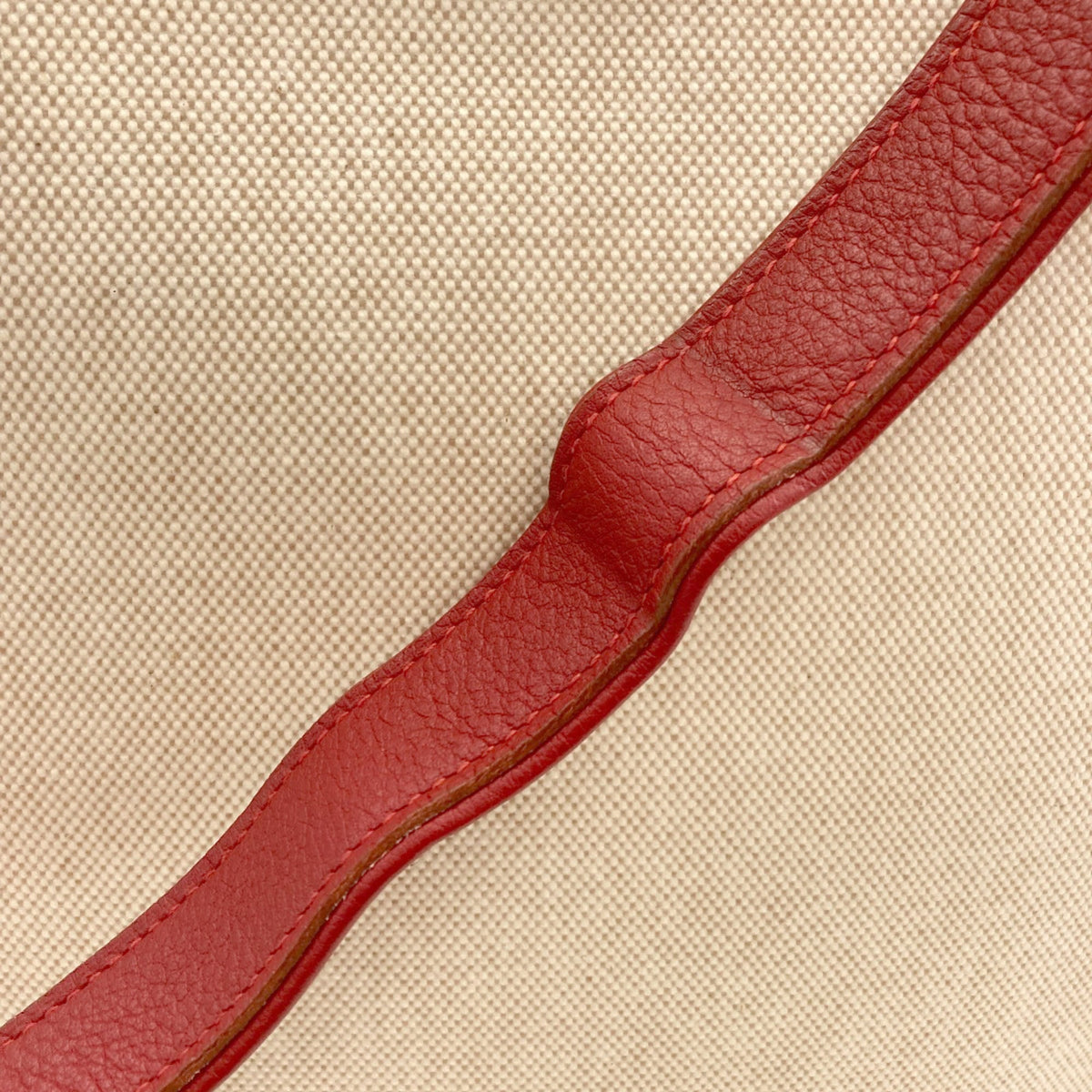 Hermes Natural Red Color Shoulder Bag (Pre-Owned)