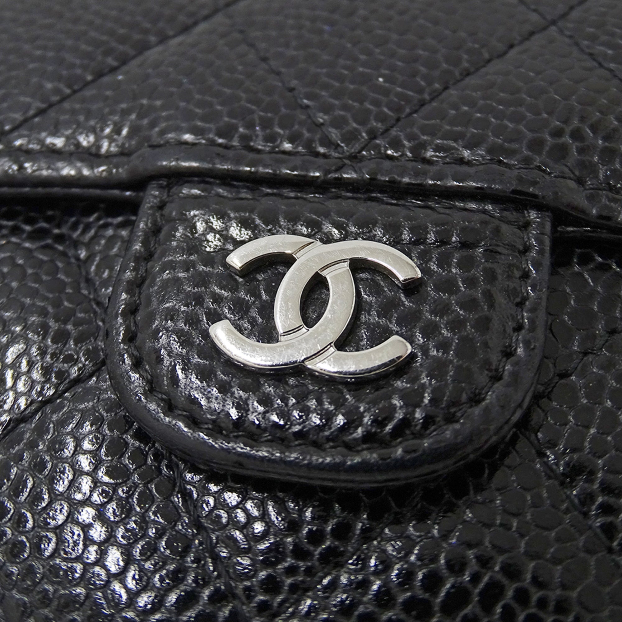 Chanel Black Grained Calfskin Wallet (Bi-Fold) (Pre-Owned)