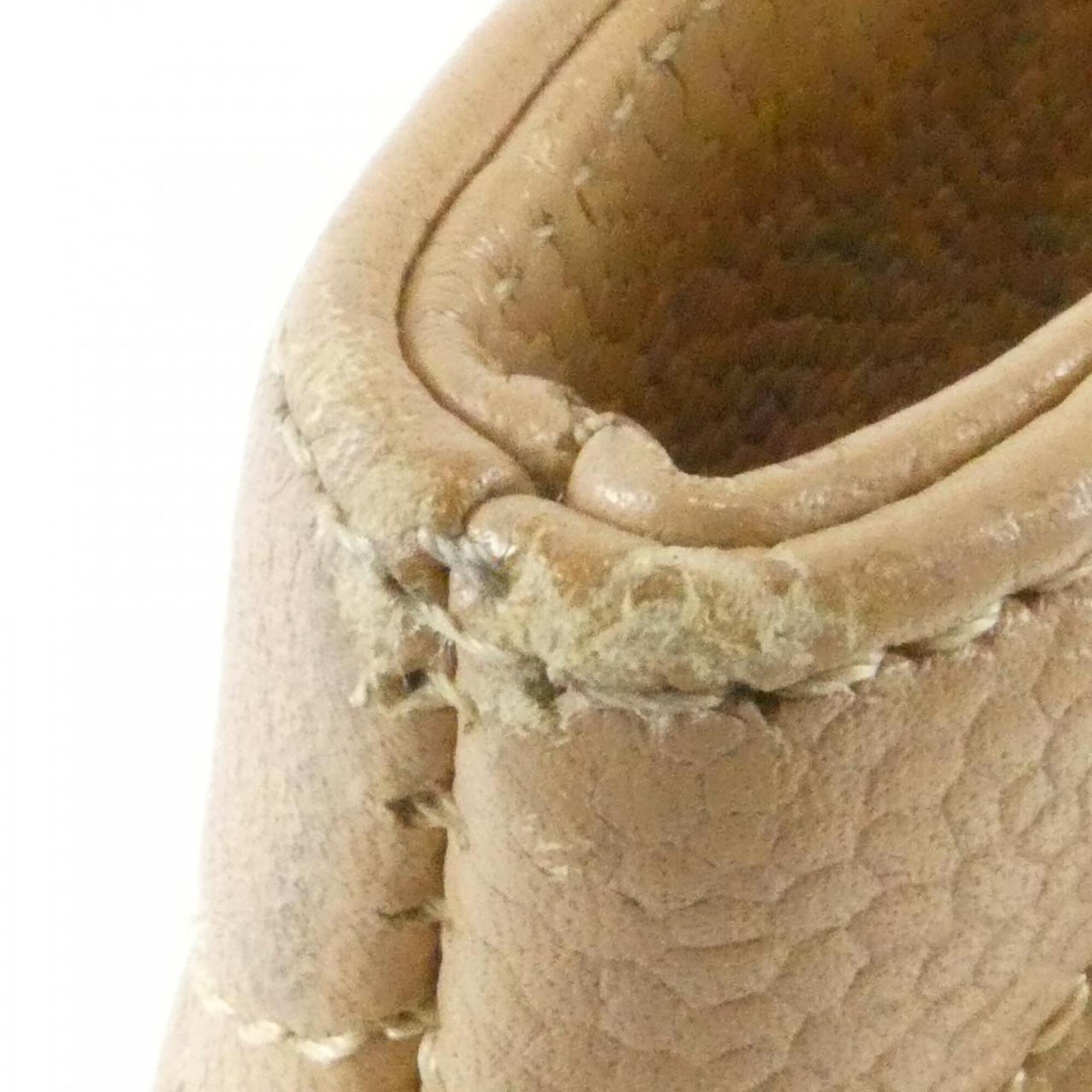 Chanel Beige Grained Calfskin Handbag (Pre-Owned)