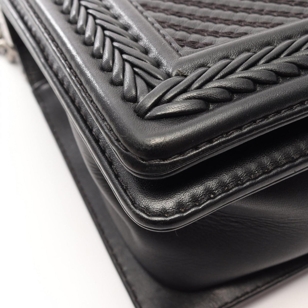 Chanel Black Leather Handbag Shoulder Bag (Pre-Owned)