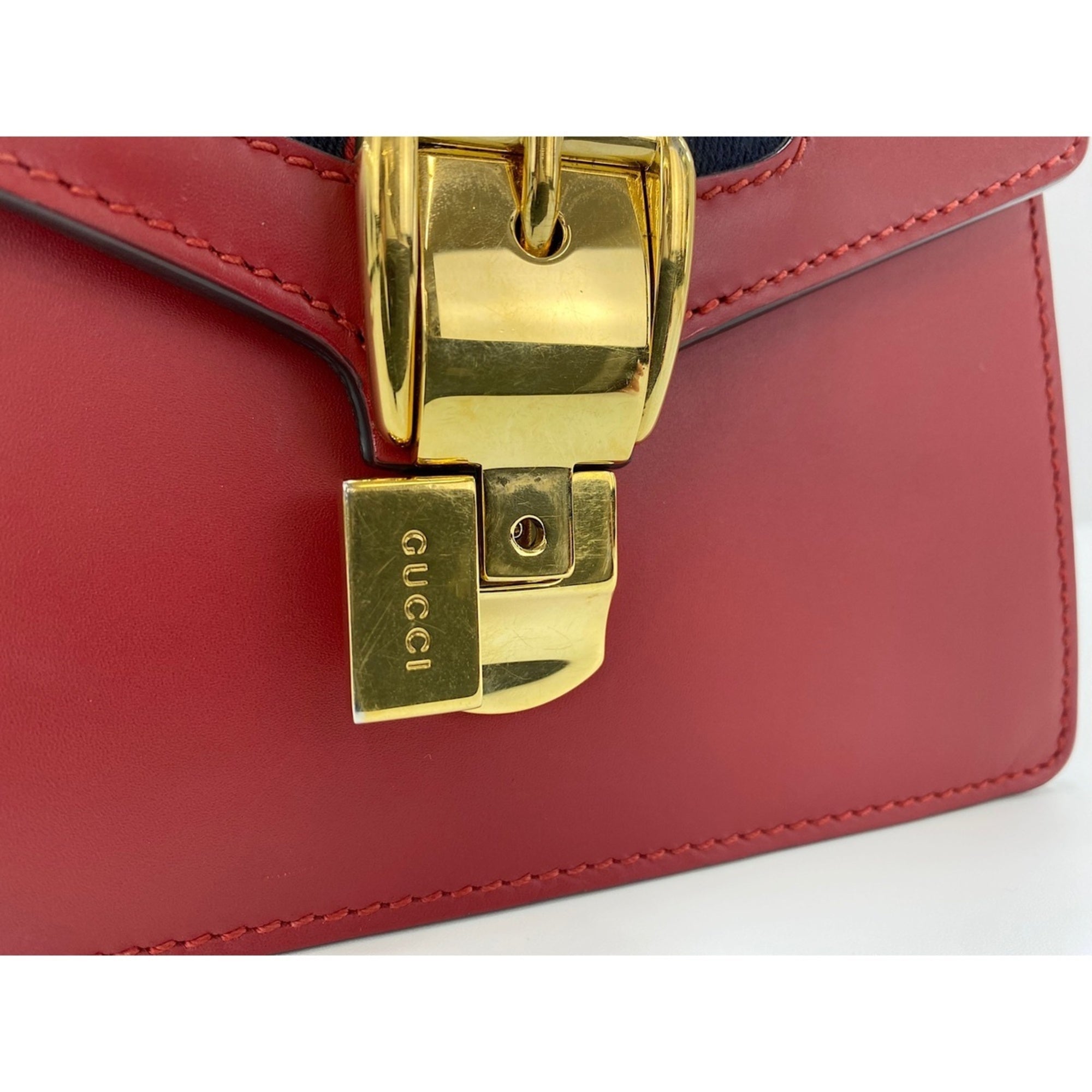 Gucci Red Color Handbag (Pre-Owned)
