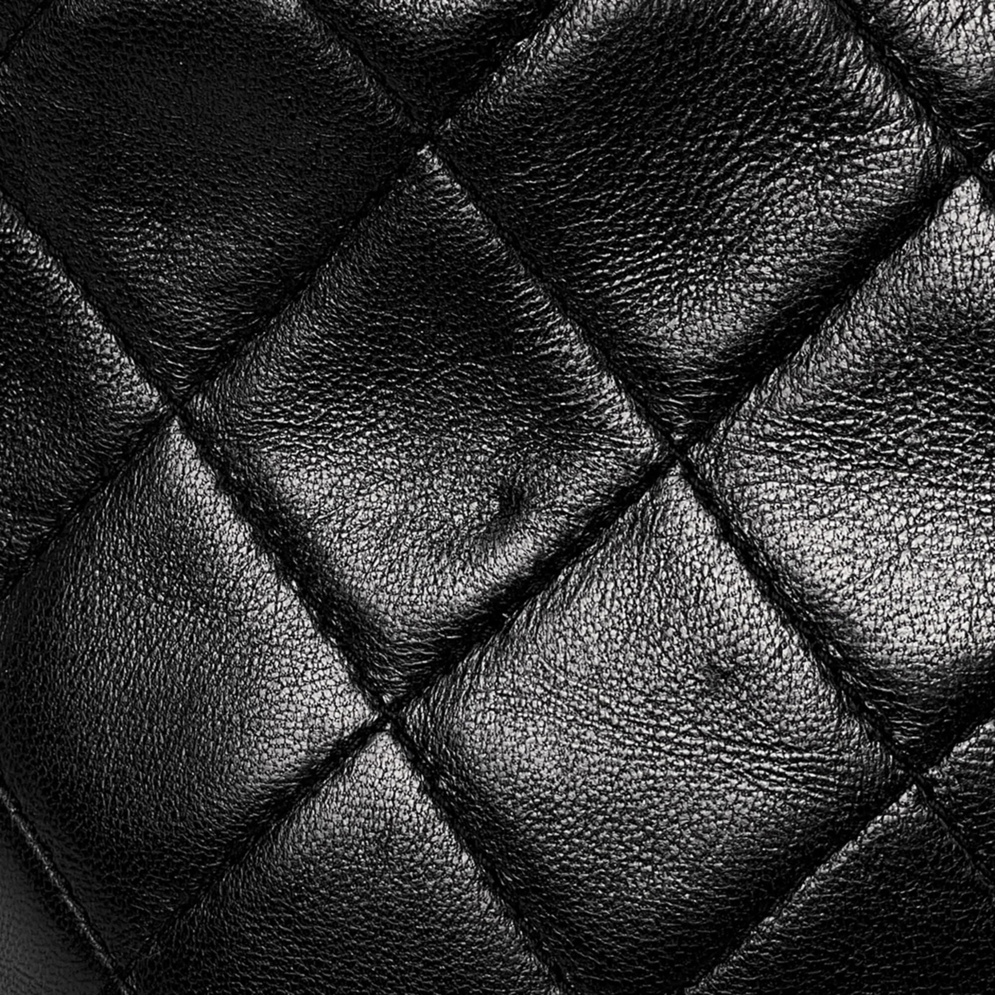 Chanel Matelasse Black Leather Shoulder Bag (Pre-Owned)