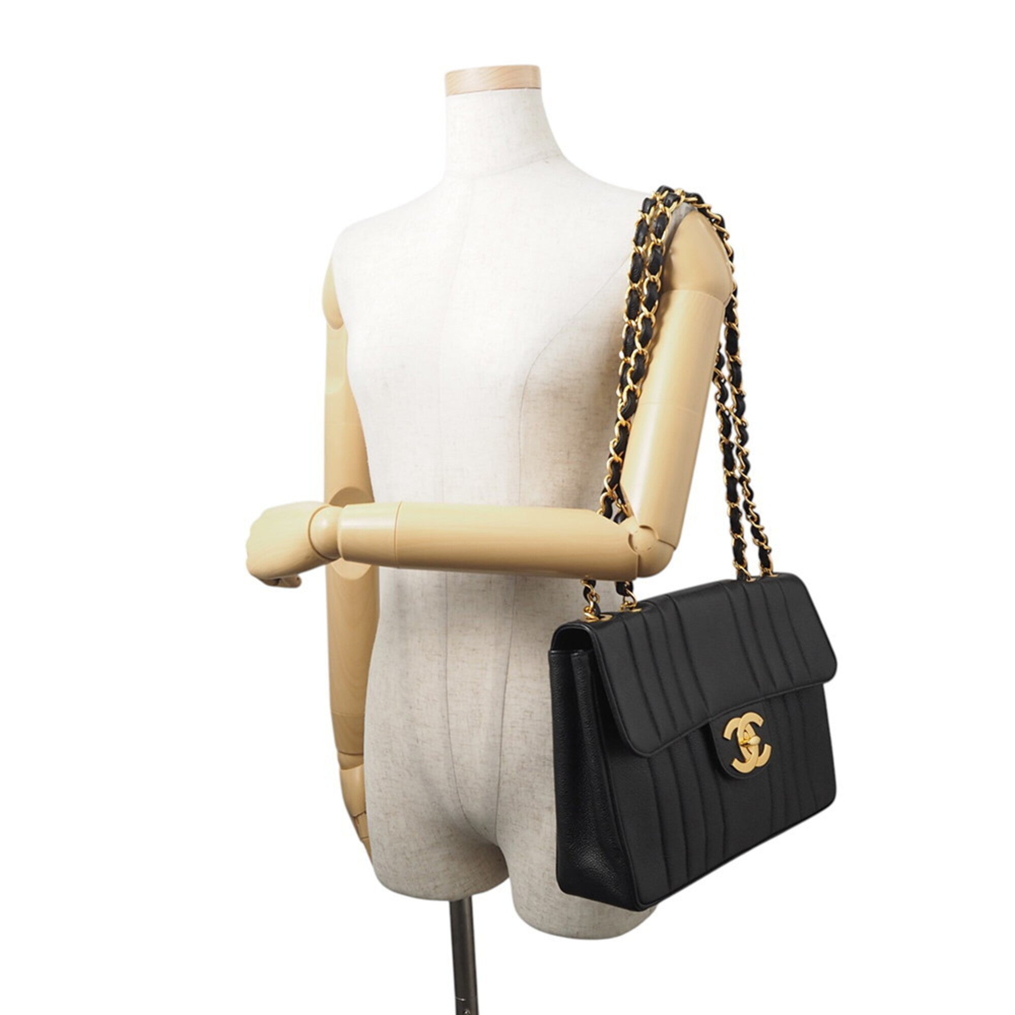 Chanel Black Grained Calfskin Handbag Shoulder Bag (Pre-Owned)