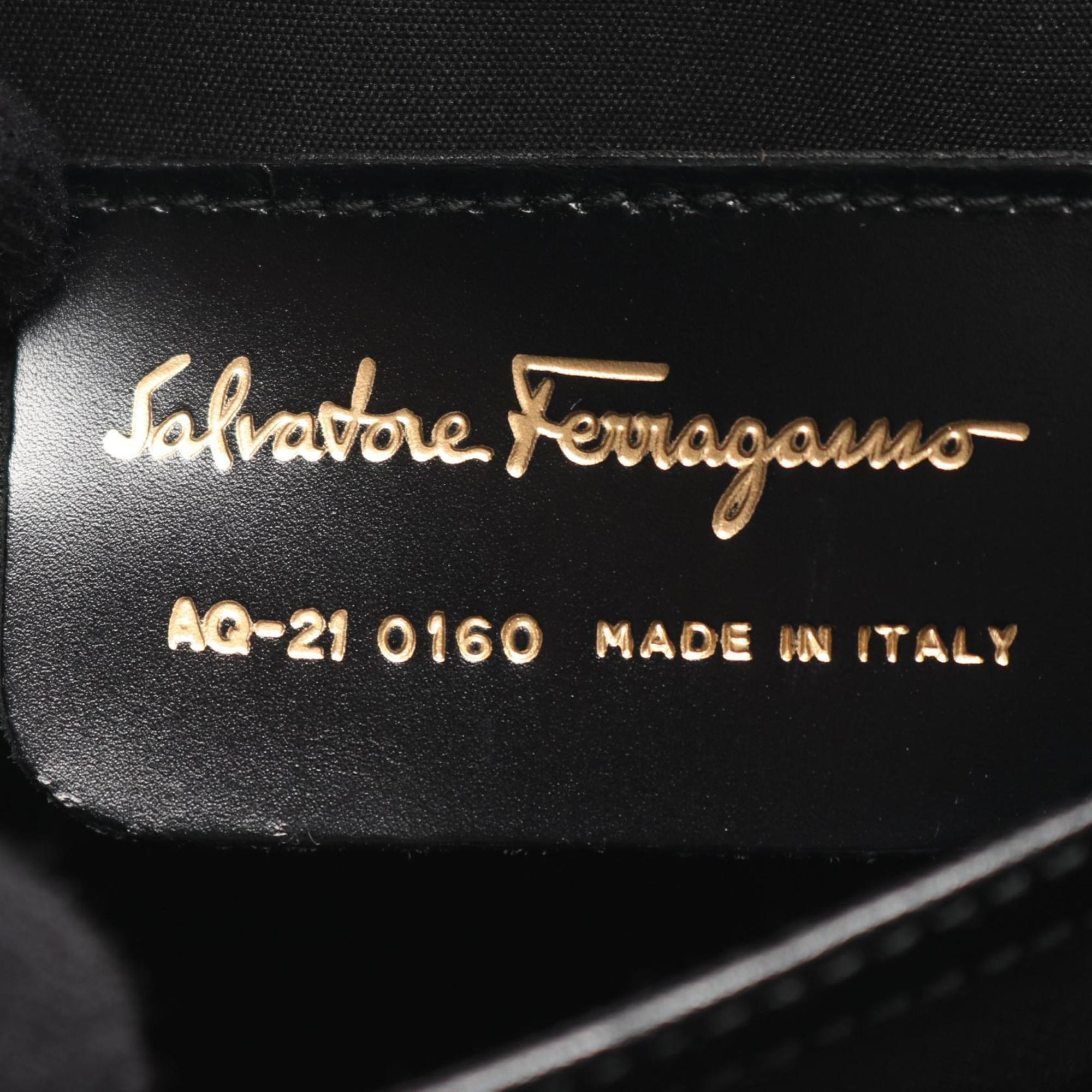 Salvatore Ferragamo Black Leather Handbag (Pre-Owned)