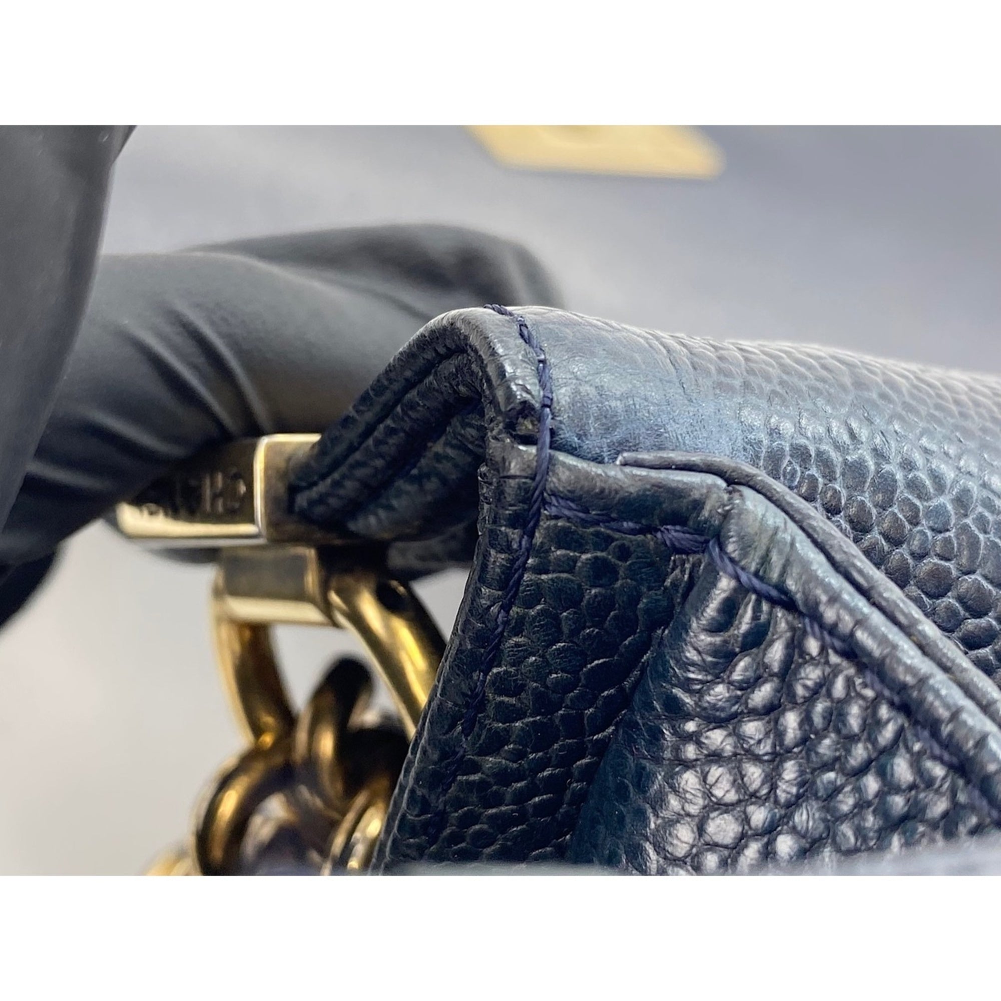 Chanel Navy Shoulder Bag (Pre-Owned)