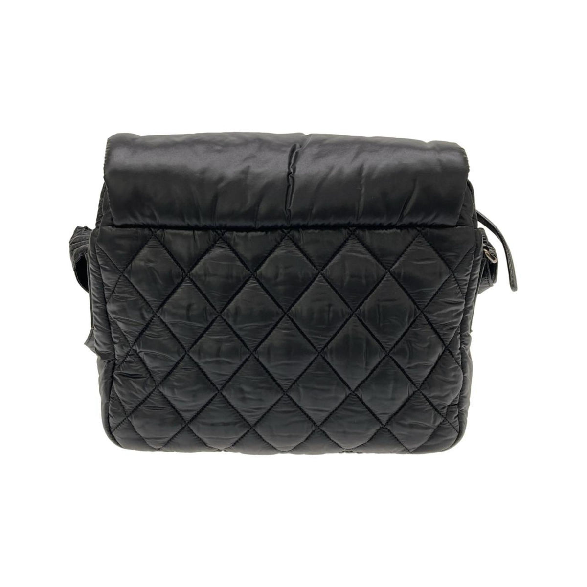 Chanel Black Nylon Shoulder Bag (Pre-Owned)