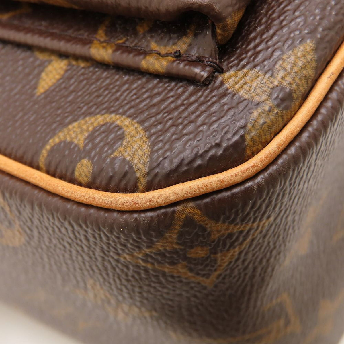 Louis Vuitton Monogram Brown Monogram Shoulder Bag (Pre-Owned)