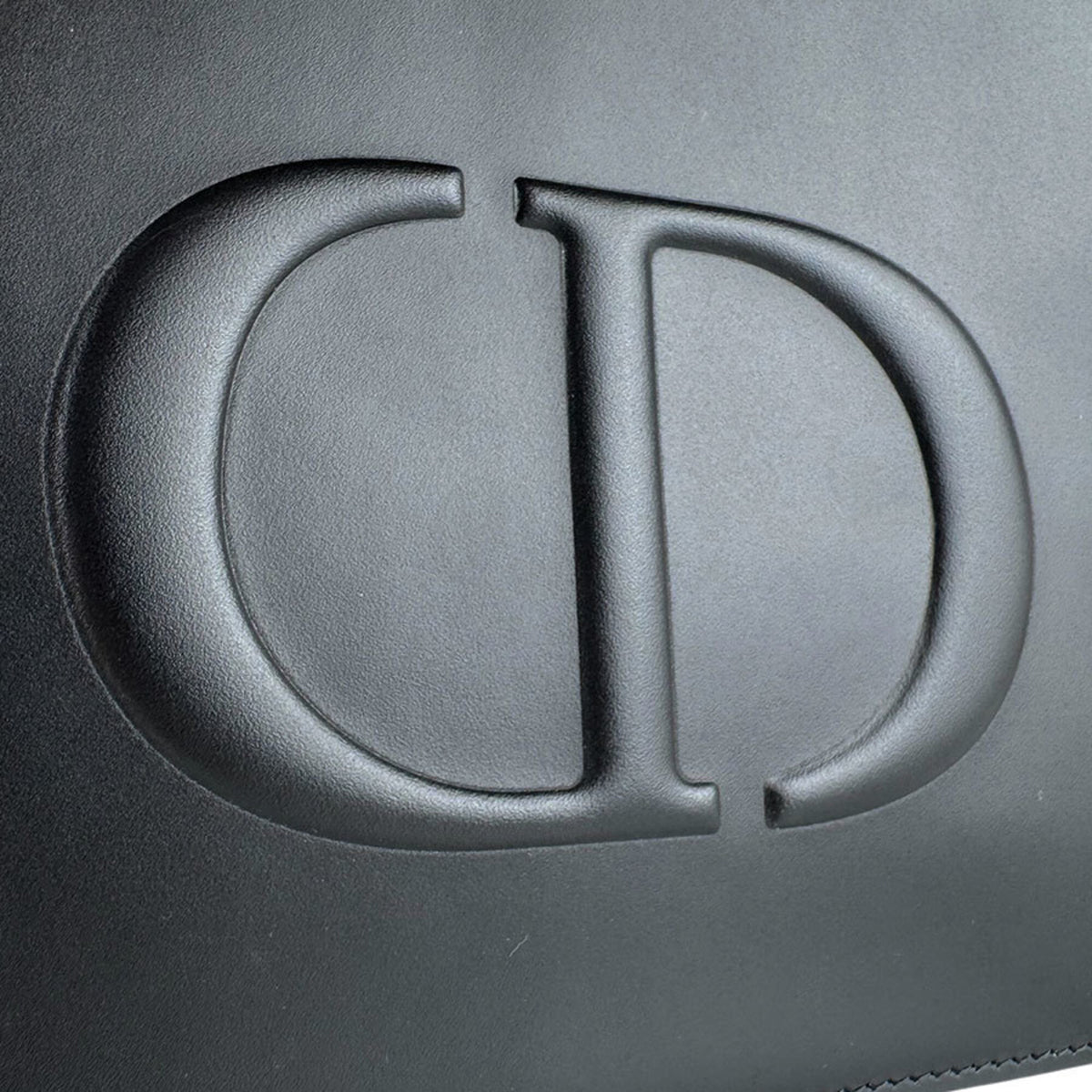 Christian Dior Black Leather Shoulder Bag (Pre-Owned)