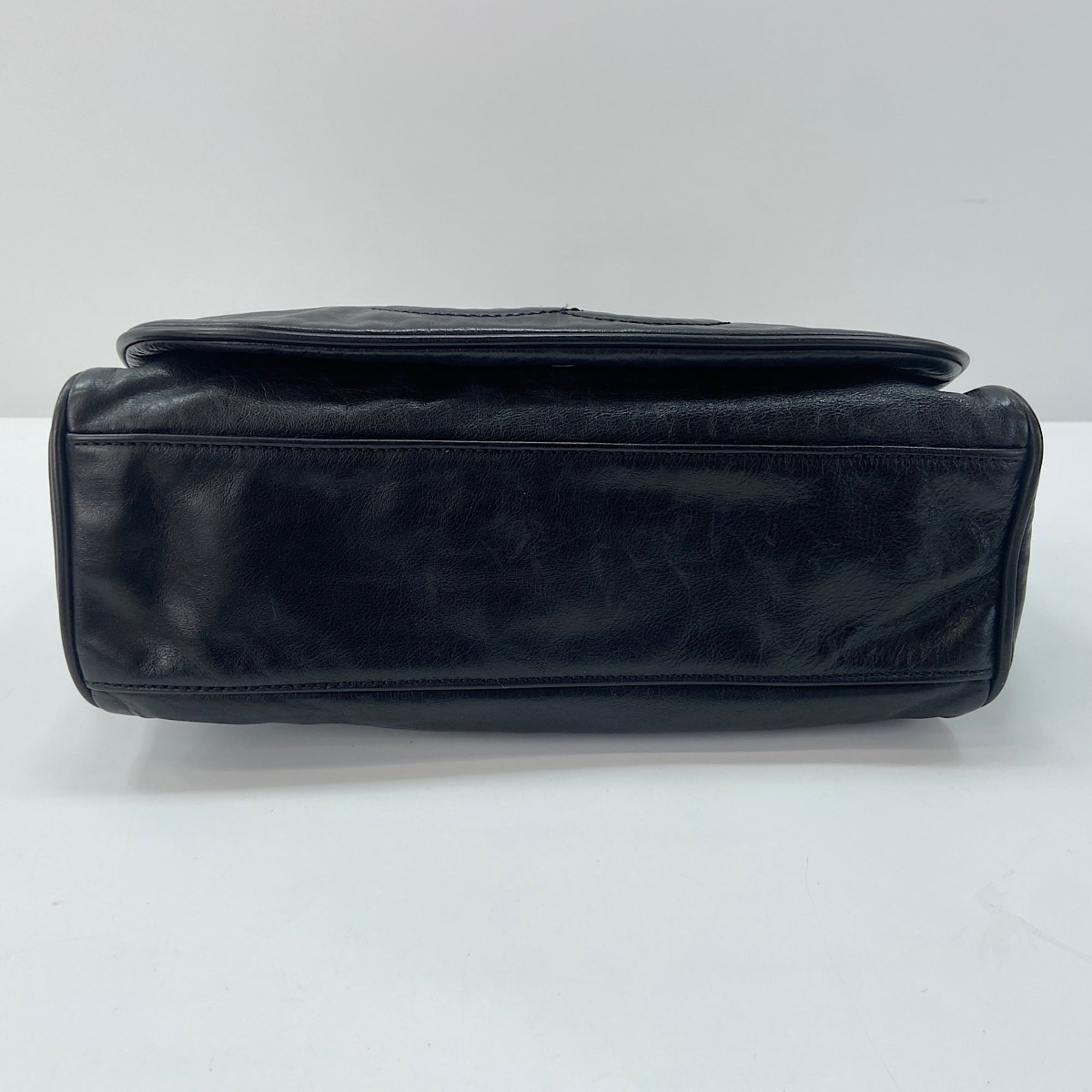 Chanel Black Shoulder Bag (Pre-Owned)