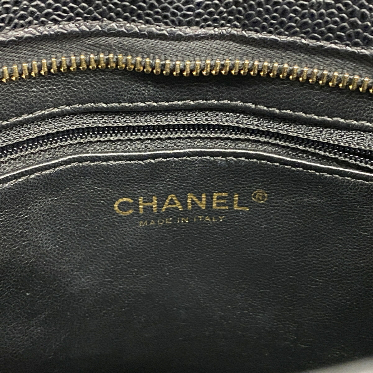 Chanel Black Grained Calfskin Tote Bag (Pre-Owned)