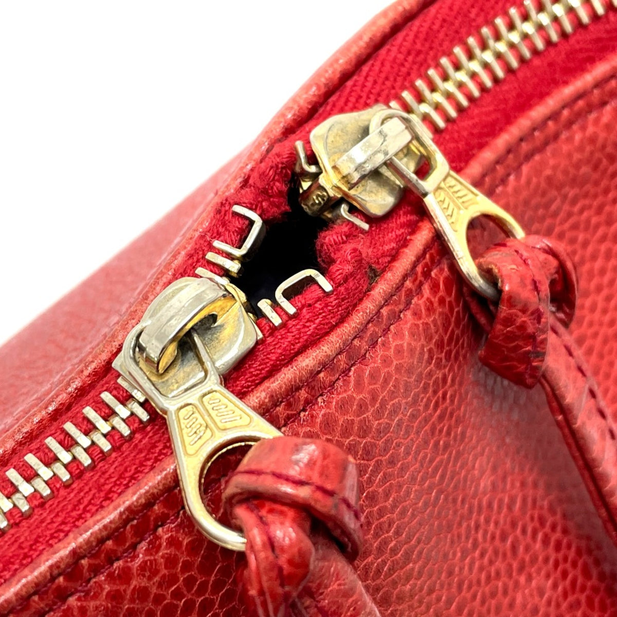 Chanel Red Leather Shoulder Bag (Pre-Owned)