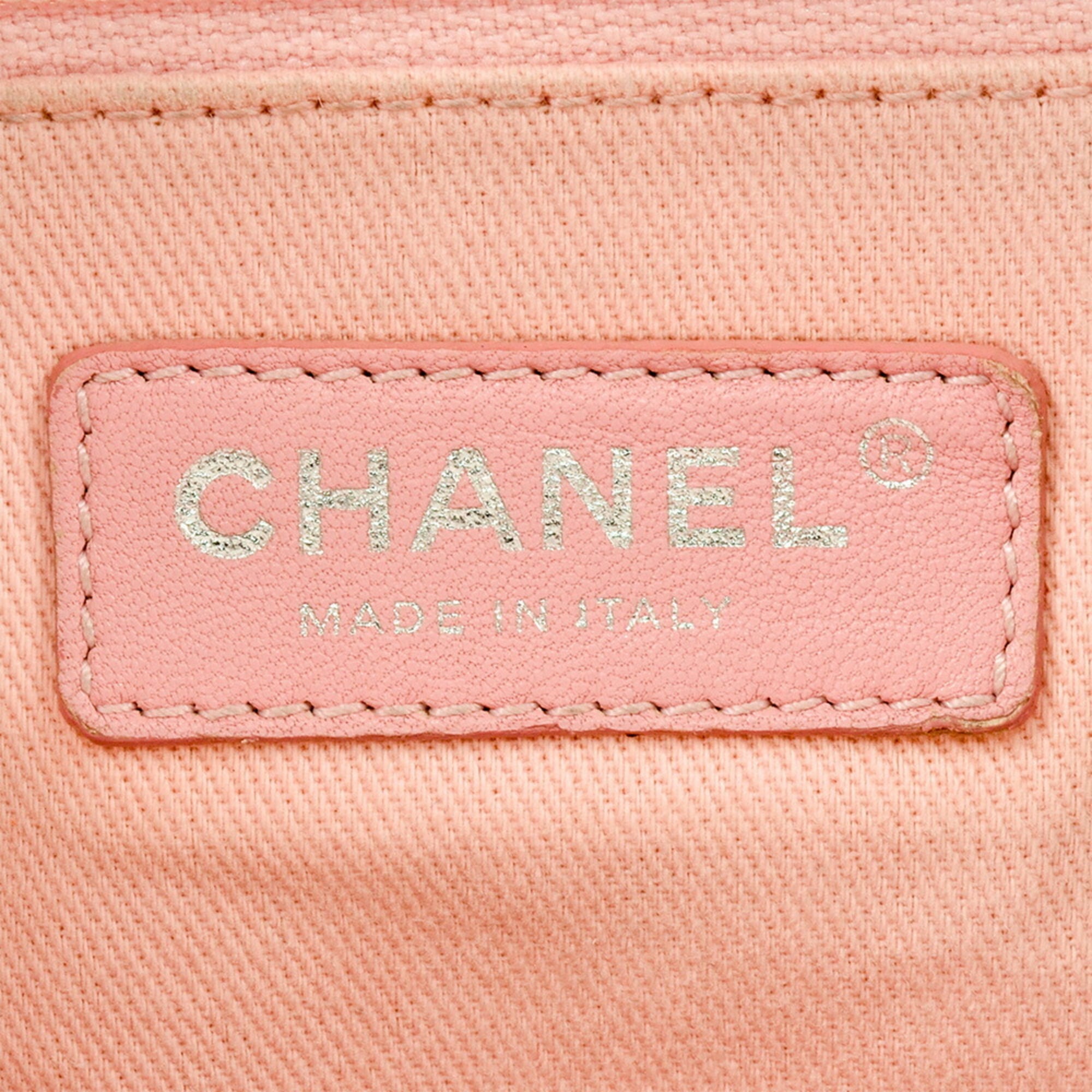 Chanel Beige Pink Straw Tote Bag (Pre-Owned)