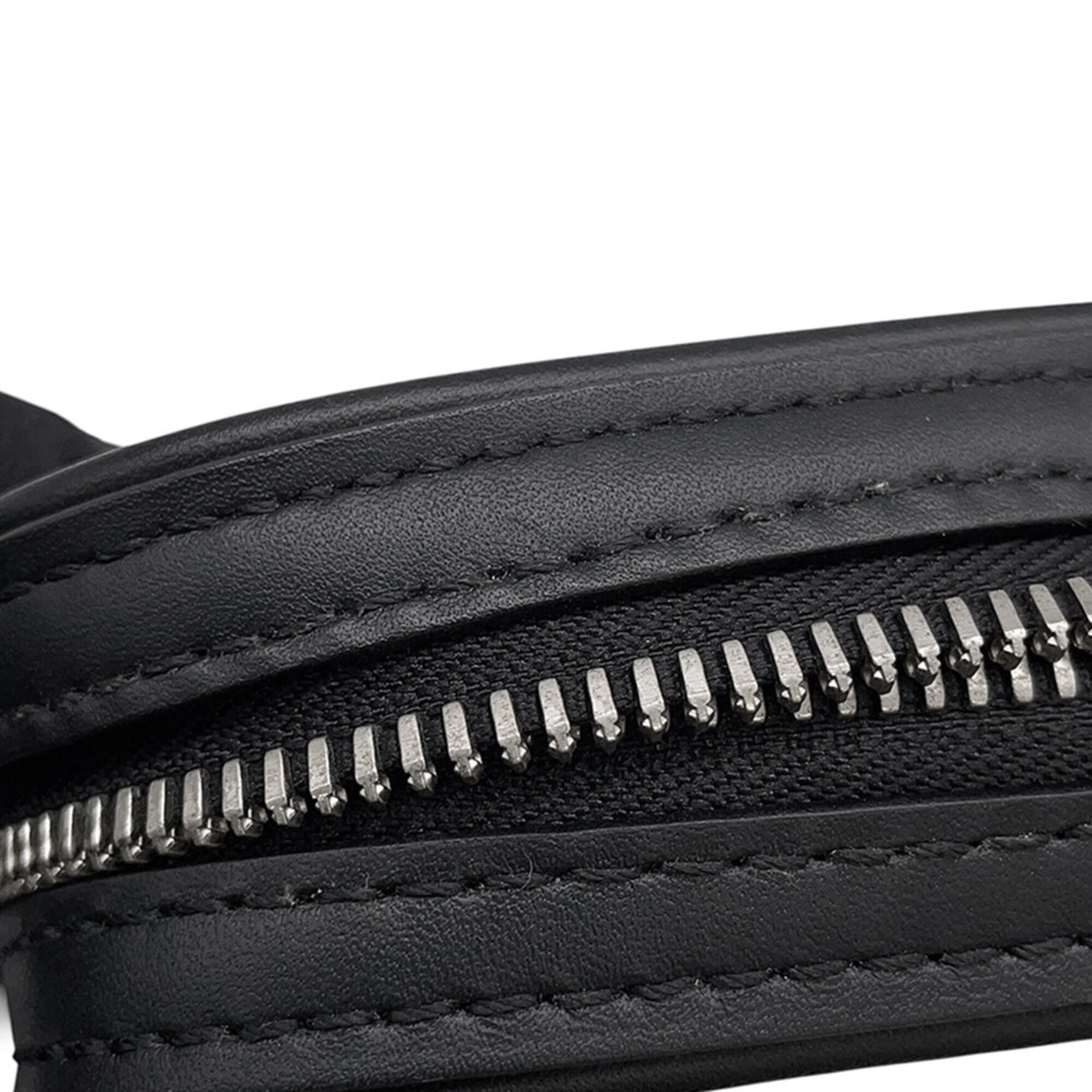 Louis Vuitton Black Noir Leather Handbag Shoulder Bag (Pre-Owned)