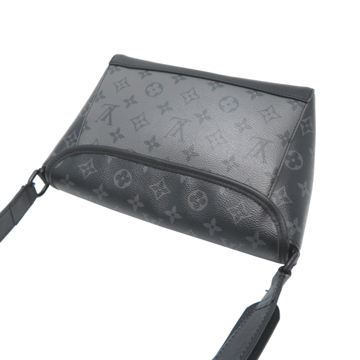 Louis Vuitton Black Monogram Eclipse Shoulder Bag (Pre-Owned)