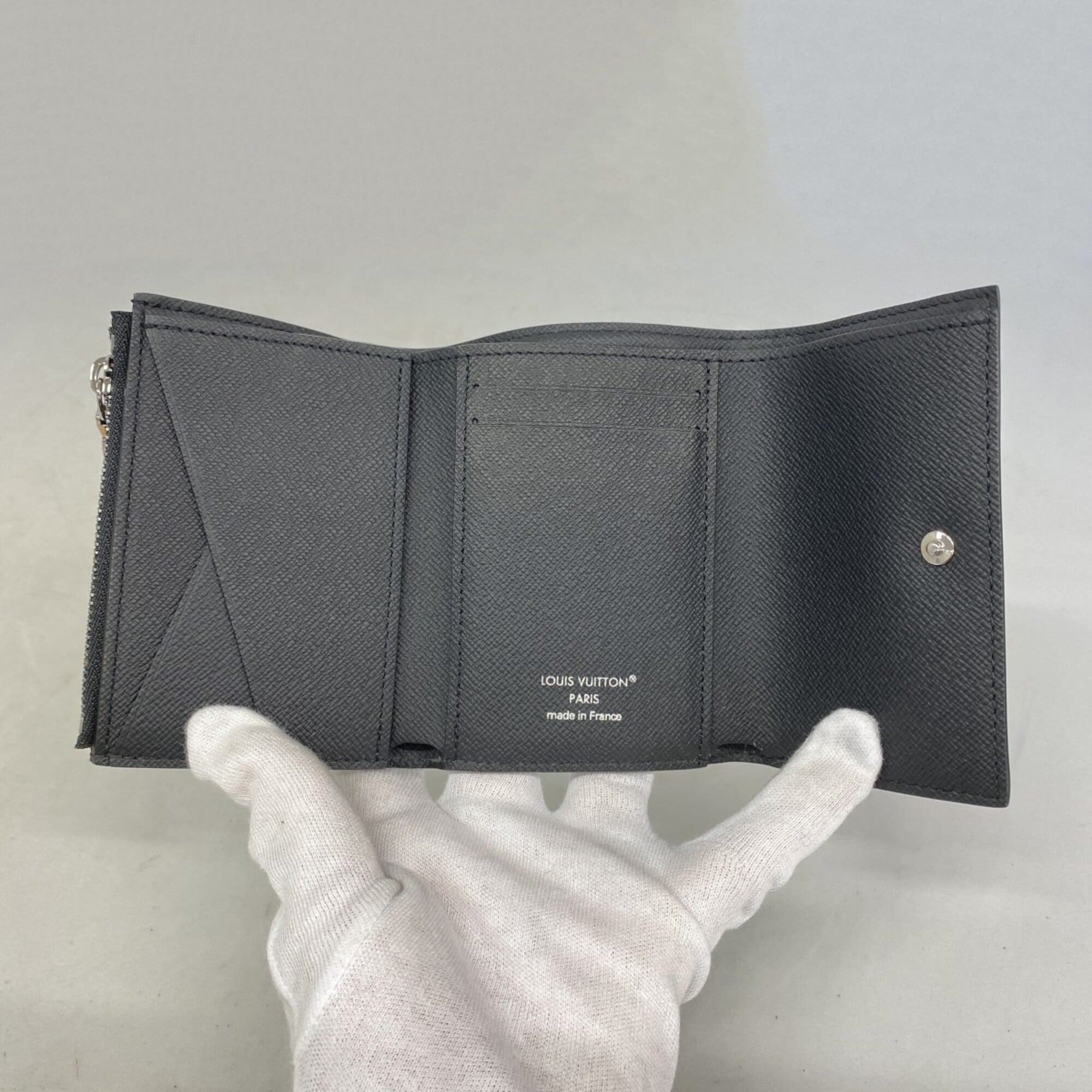 Louis Vuitton Black Wallet (Tri-Fold) (Pre-Owned)