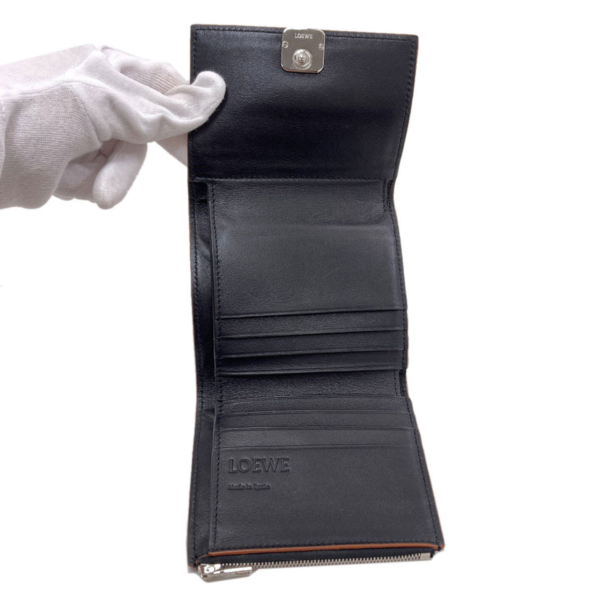 Loewe Black Leather Wallet (Bi-Fold) (Pre-Owned)