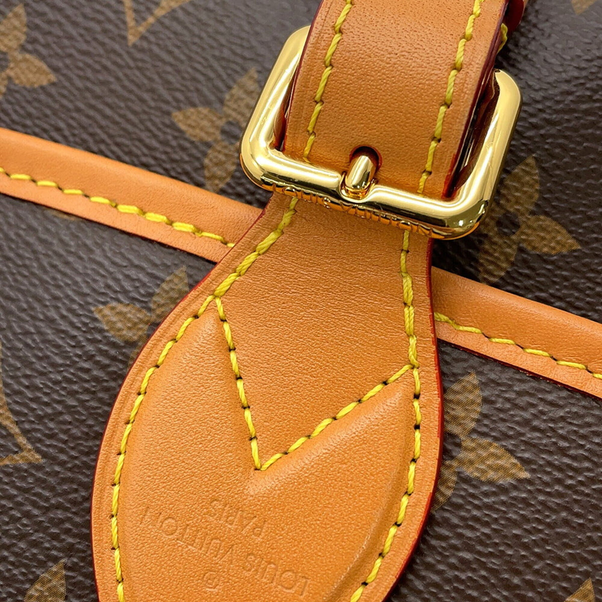 Louis Vuitton Monogram Fuchsia Monogram Handbag Shoulder Bag (Pre-Owned)