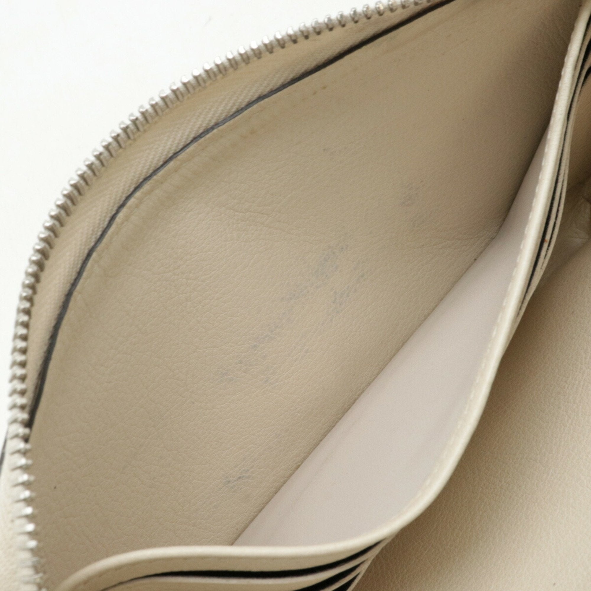 Louis Vuitton Lv Off White Leather Long Wallet (Bi-Fold) (Pre-Owned)