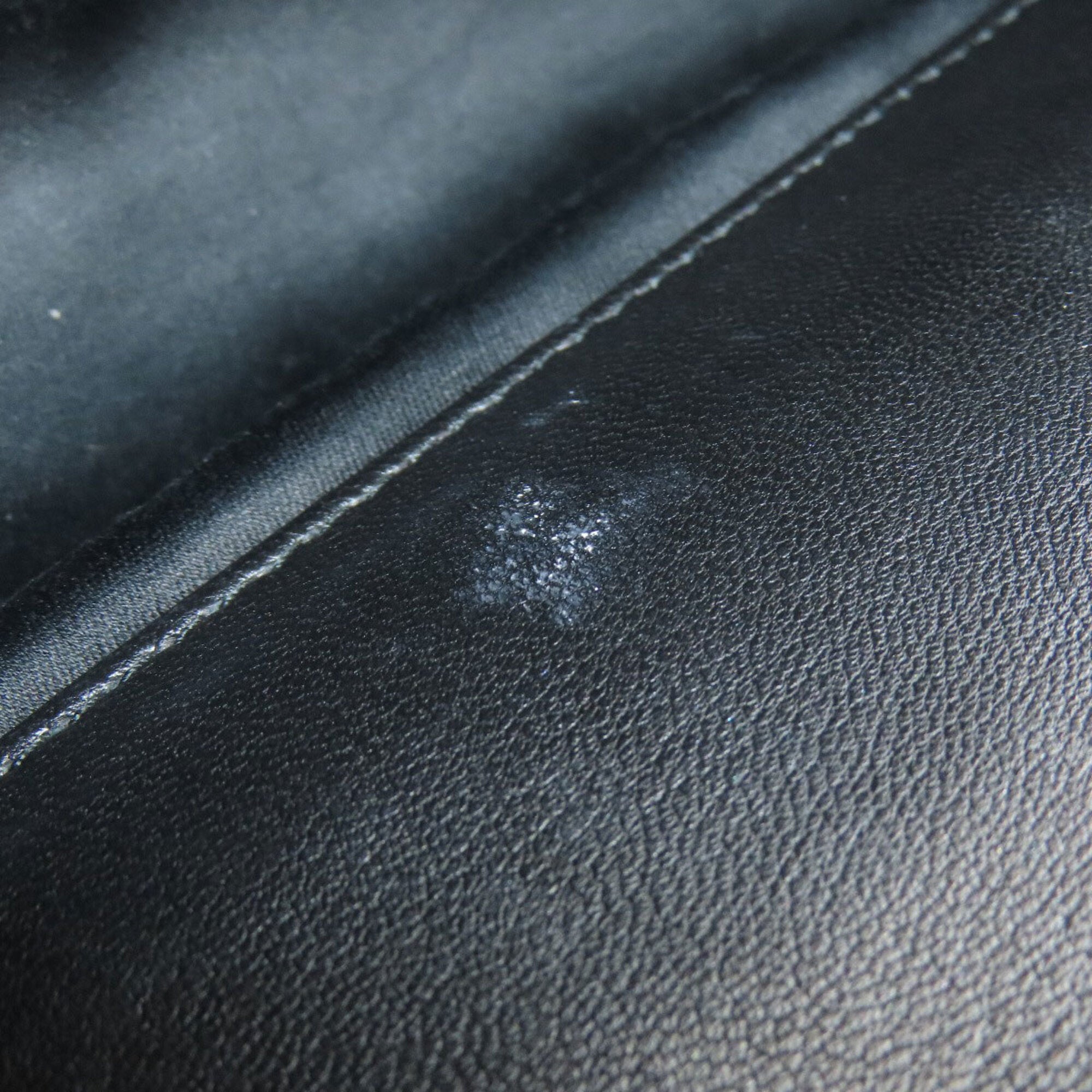 Miu Miu Black Leather Shoulder Bag (Pre-Owned)