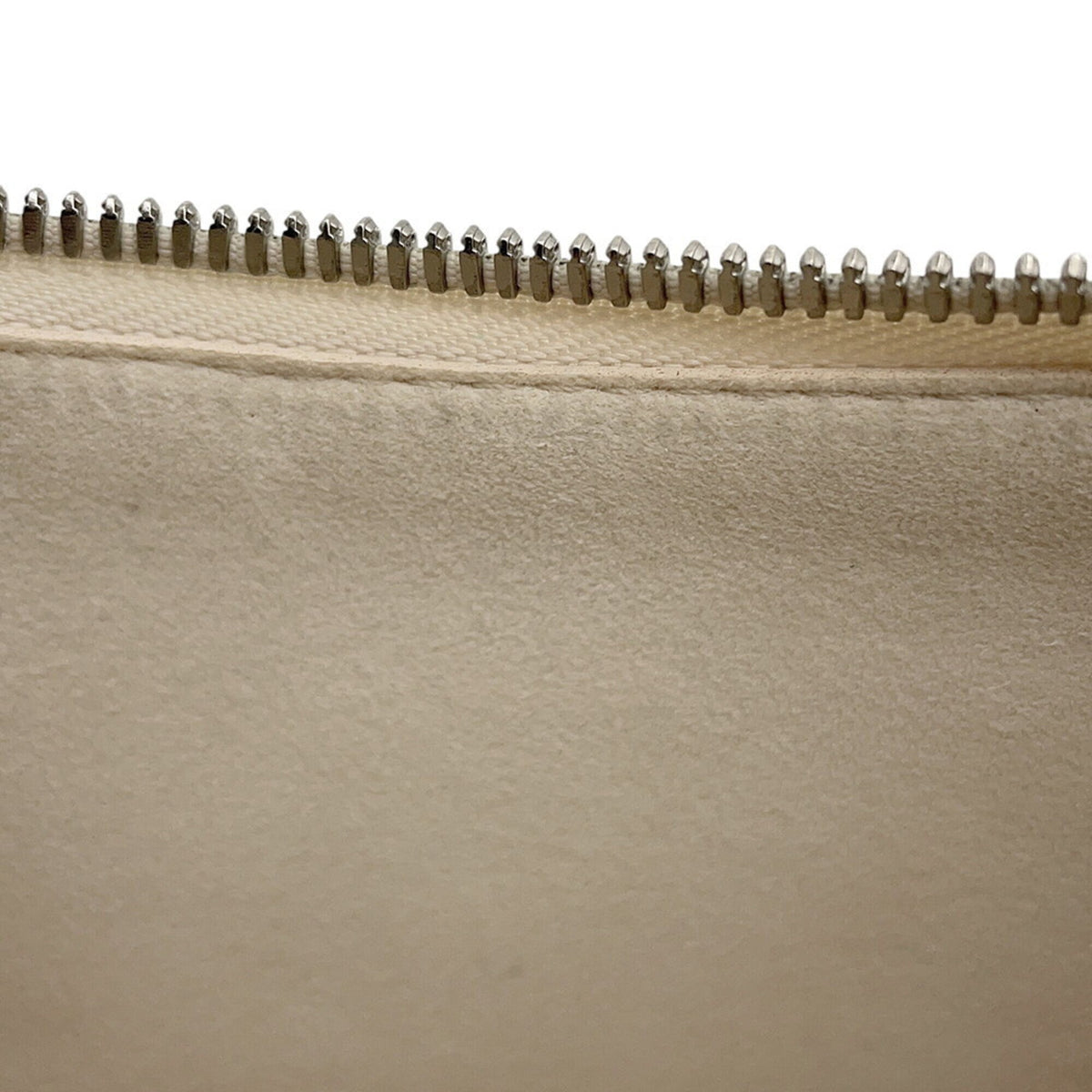 Louis Vuitton Epi Silver Epi Leather Shoulder Bag (Pre-Owned)