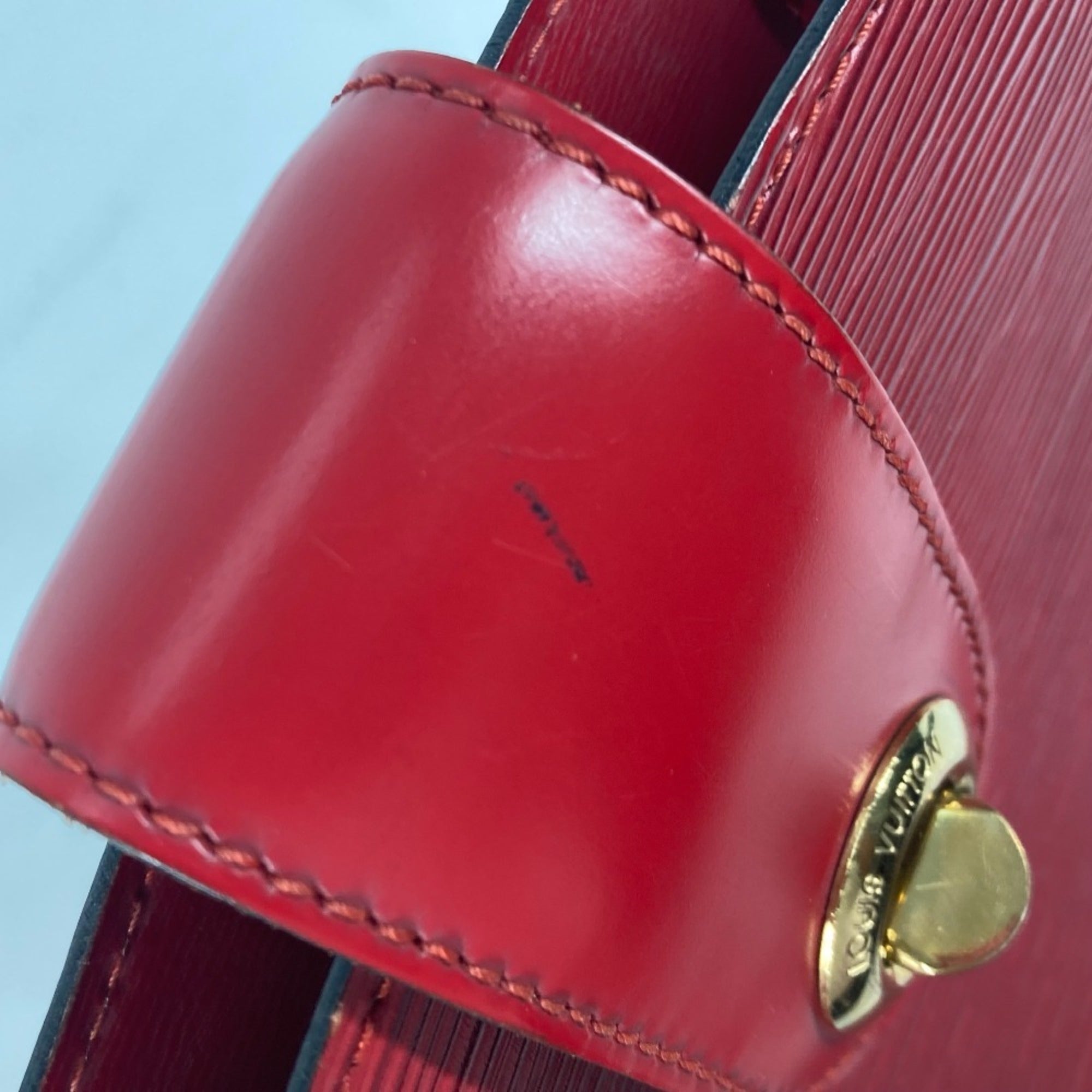 Louis Vuitton Castilian Red Red Color Epi Leather Shoulder Bag (Pre-Owned)