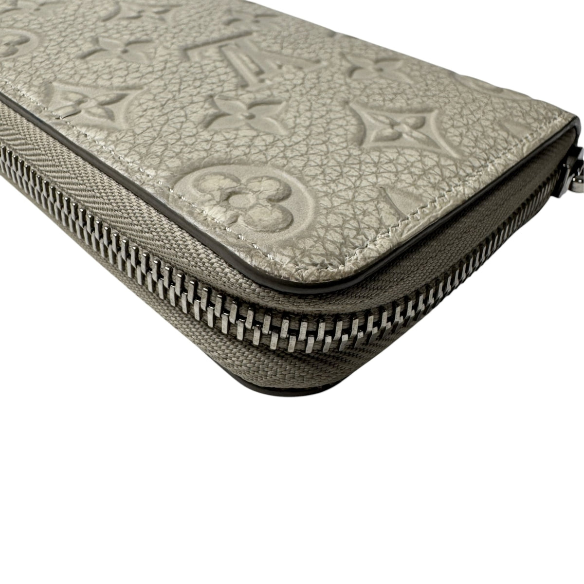 Louis Vuitton White Leather Long Wallet (Bi-Fold) (Pre-Owned)